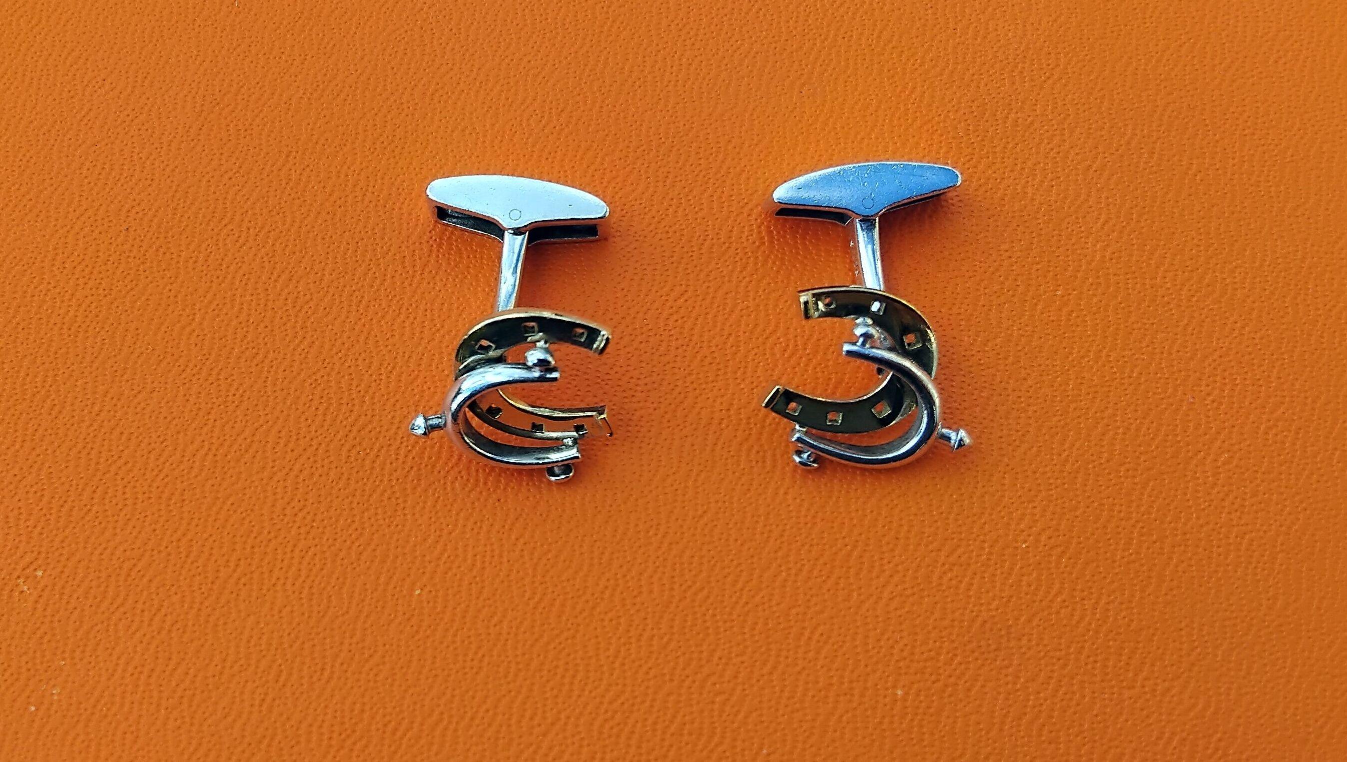 Exceptionnels Boutons de manchette Hermès en forme de fer à cheval et d'éperon A Silver Vermeil Texas en vente 3