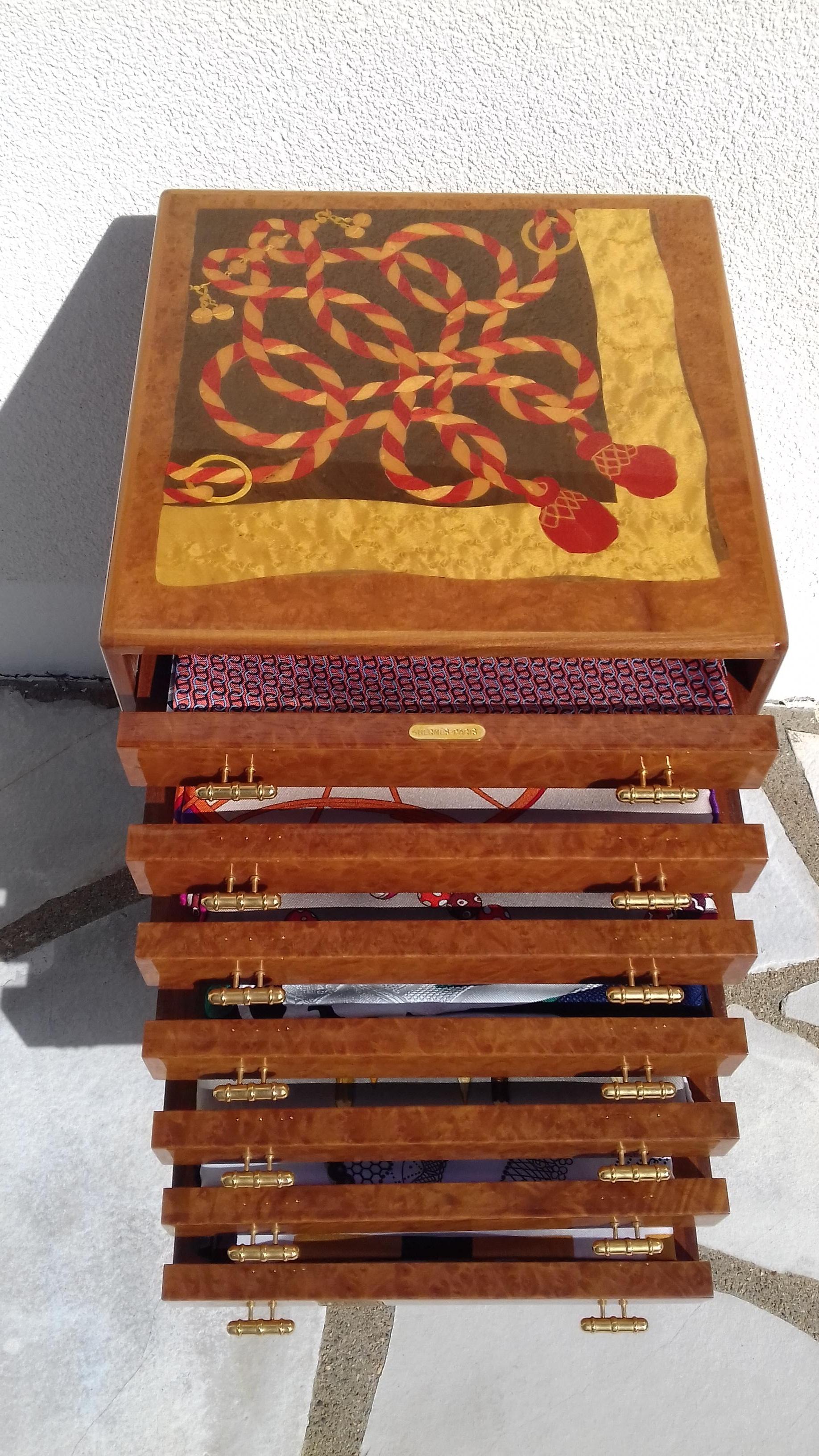 Rare and Gorgeous Authentic Hermès Drawer

To store scarves, but can be used for jewelry as well

Please notice: Scarves on picture are for display purpose only, not included in sale

Made of Wood (burr of elm or walnut ?), inlaid trimmings on