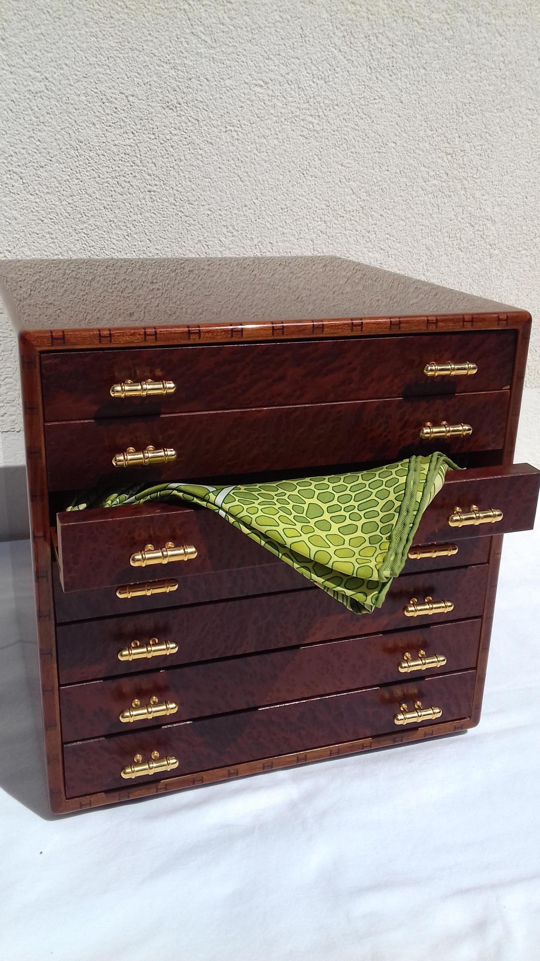 Exceptional Hermès Drawer to store scarves or Jewelry In Wood RARE 11