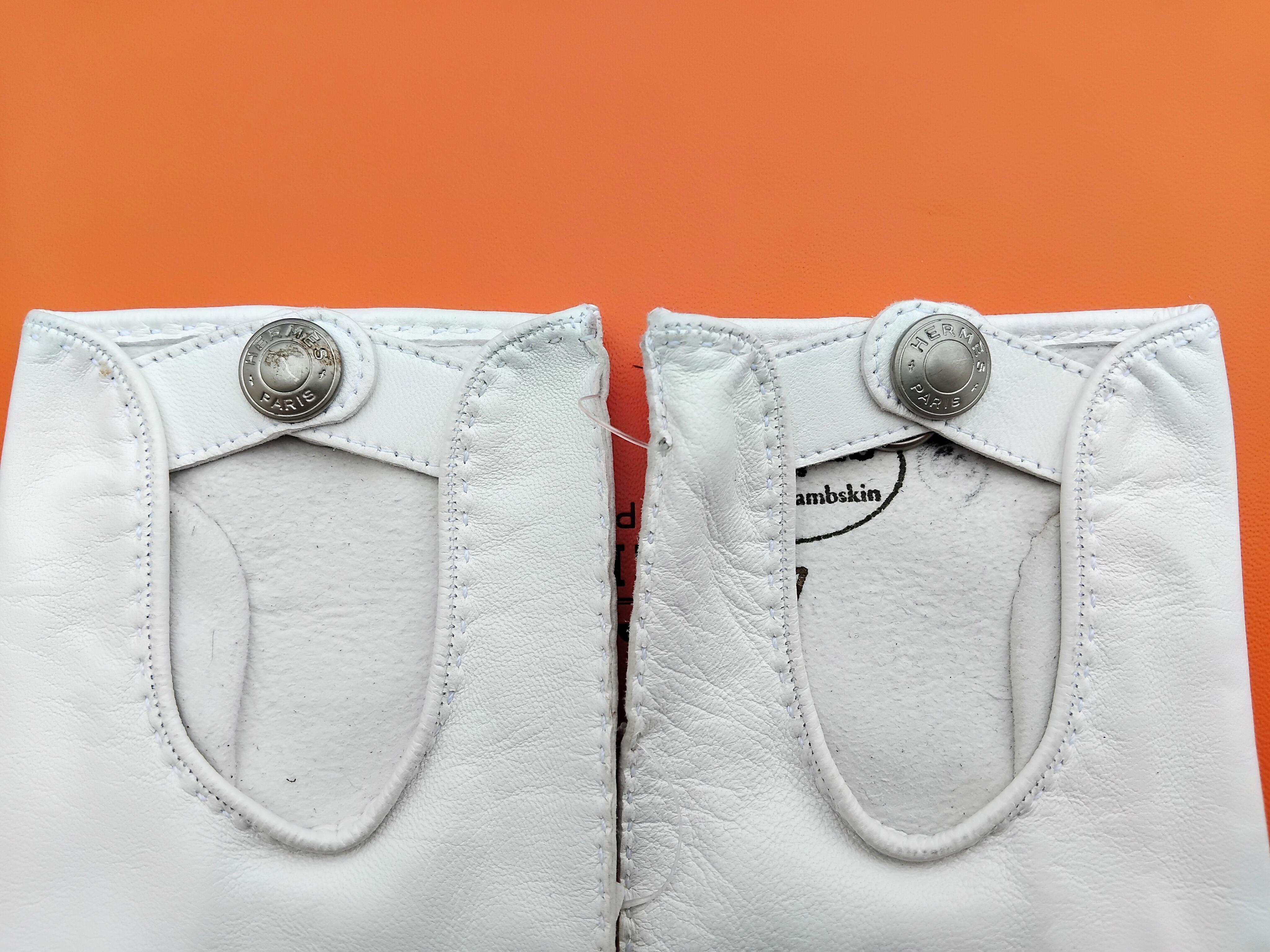 Außergewöhnliche Hermès Fahrhandschuhe Weißes Leder Größe 7 im Angebot 1