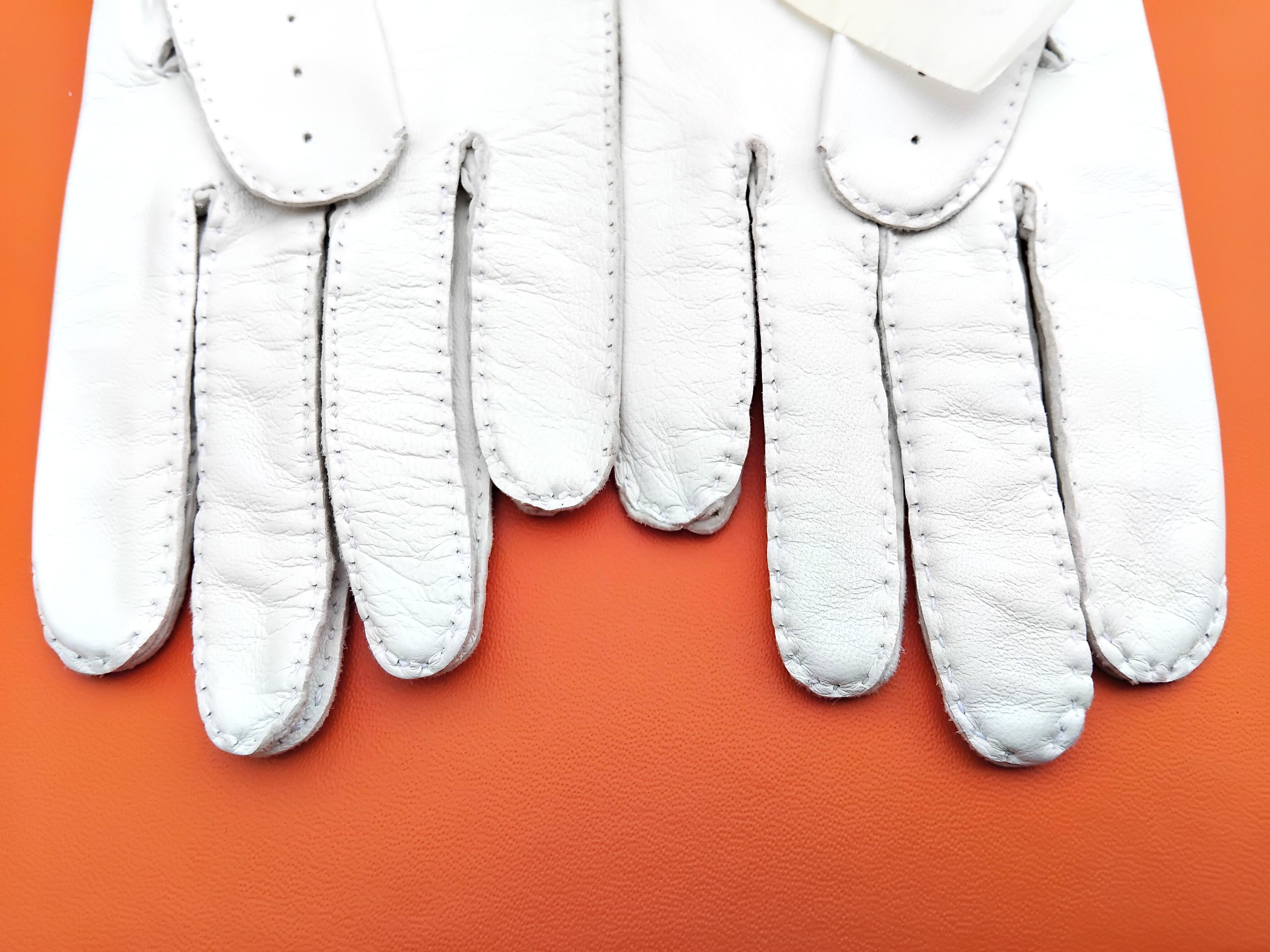 Exceptional Hermès Driving Gloves White Leather Size 7 For Sale 5