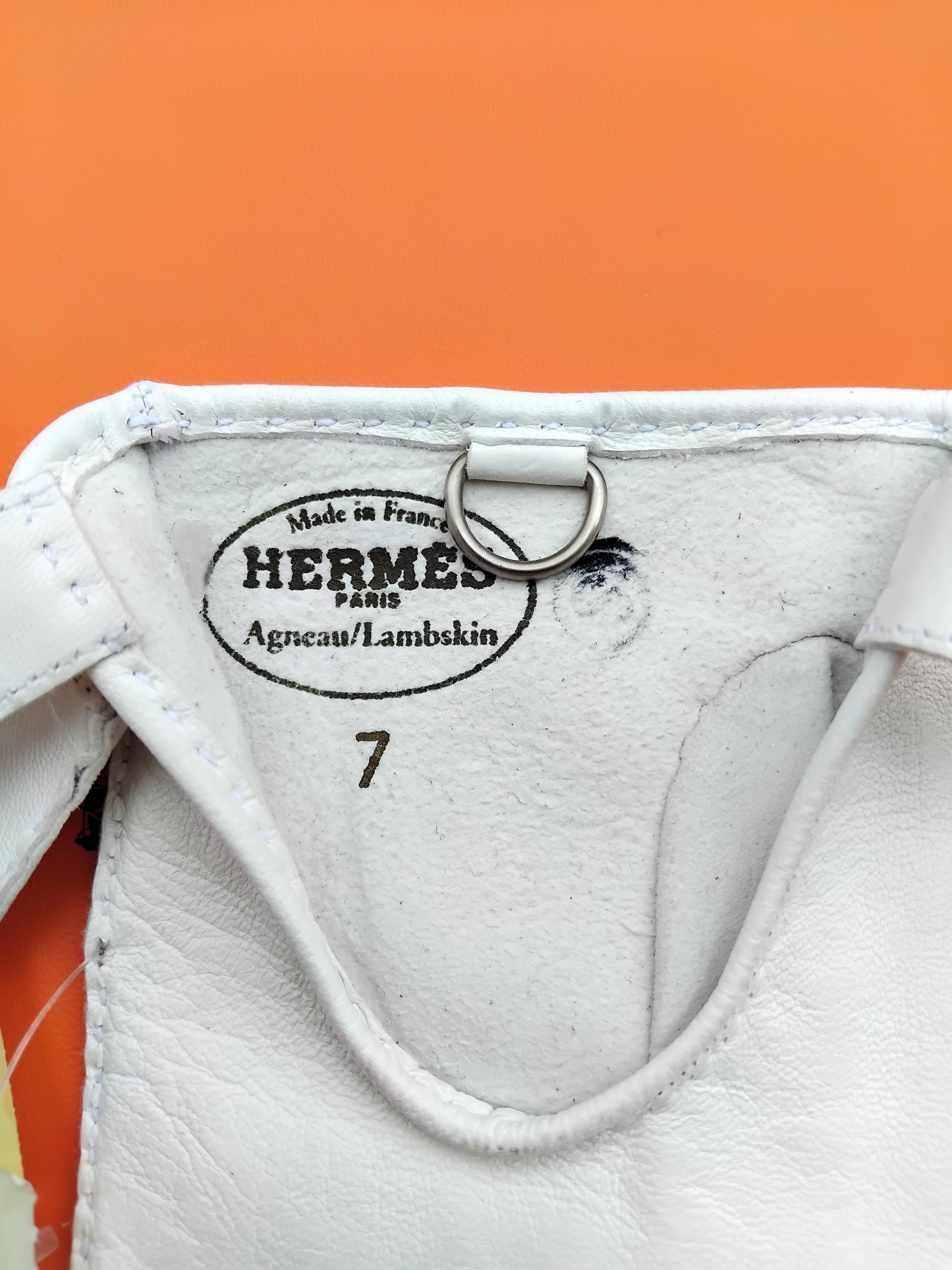 Außergewöhnliche Hermès Fahrhandschuhe Weißes Leder Größe 7 im Angebot 6