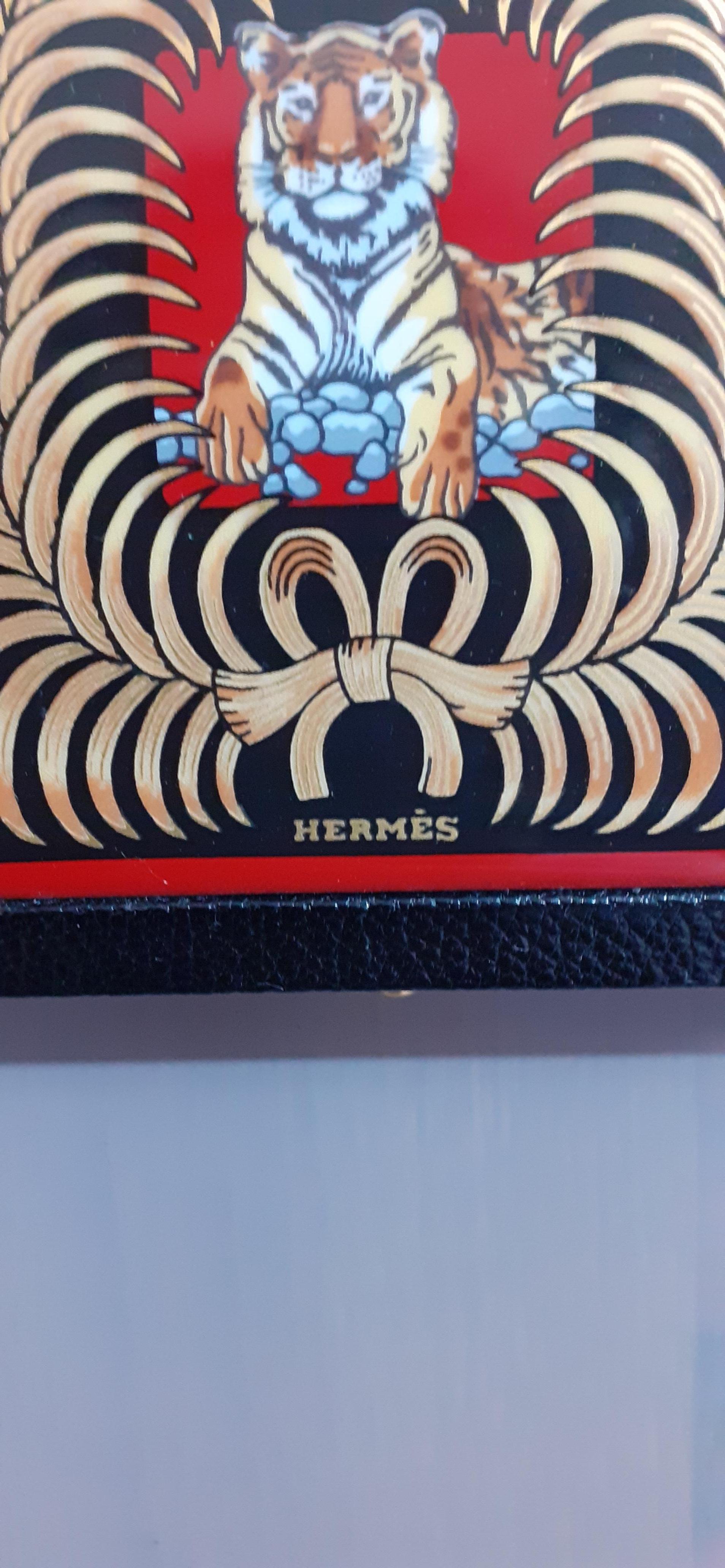 Exceptional Hermès Enamel and Leather Powder Compact Tigre Royal Print RARE For Sale 6