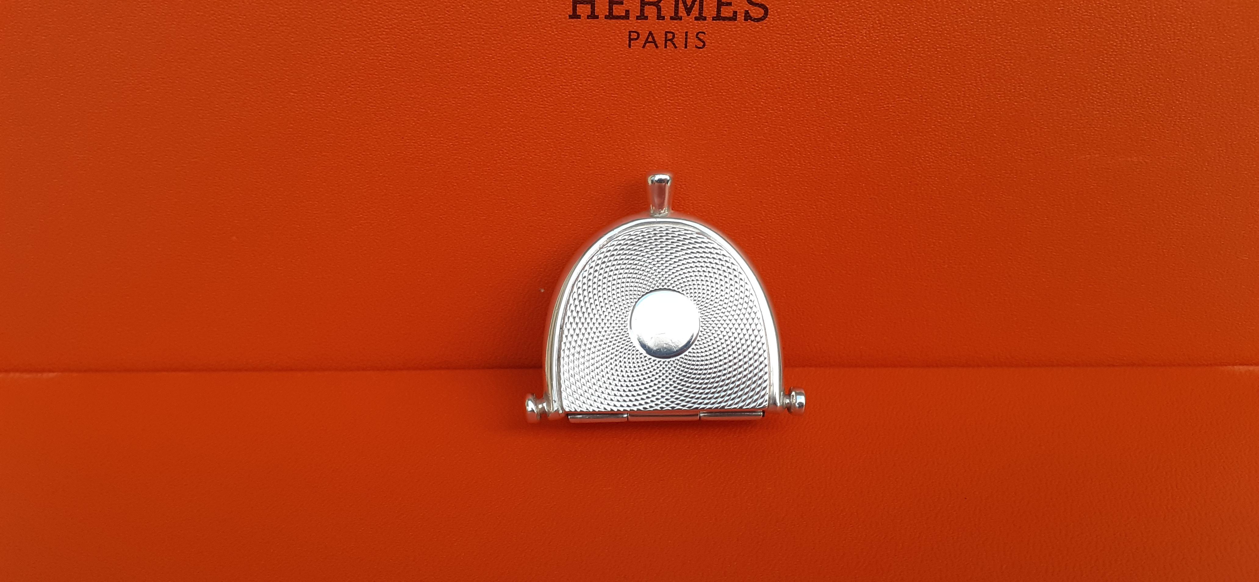 Exceptional Hermès Guilloche Spur Shaped Pill Box By Ravinet d'Enfert For Sale 9