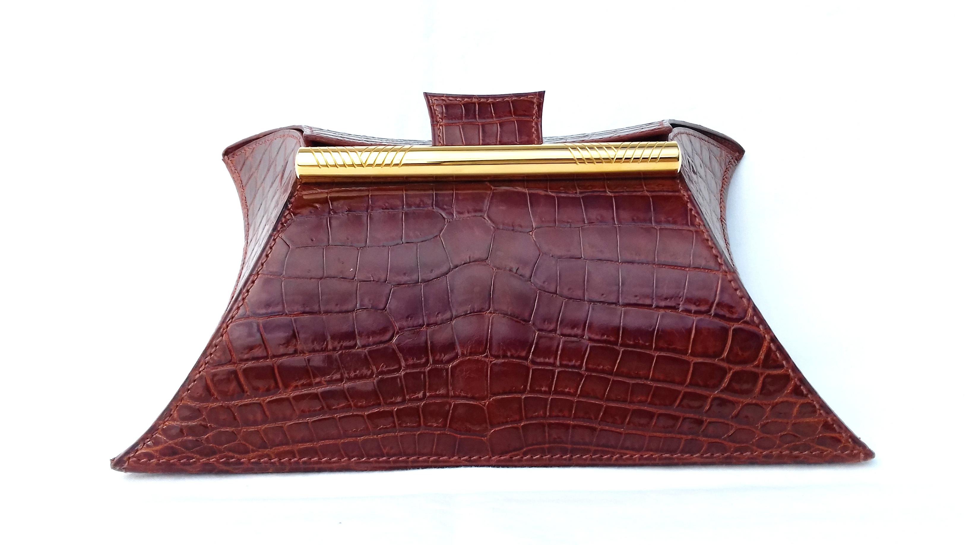 Außergewöhnliche Hermès Handtasche Geldbörse Clutch in Brown Krokodil Ghw Selten im Angebot 16