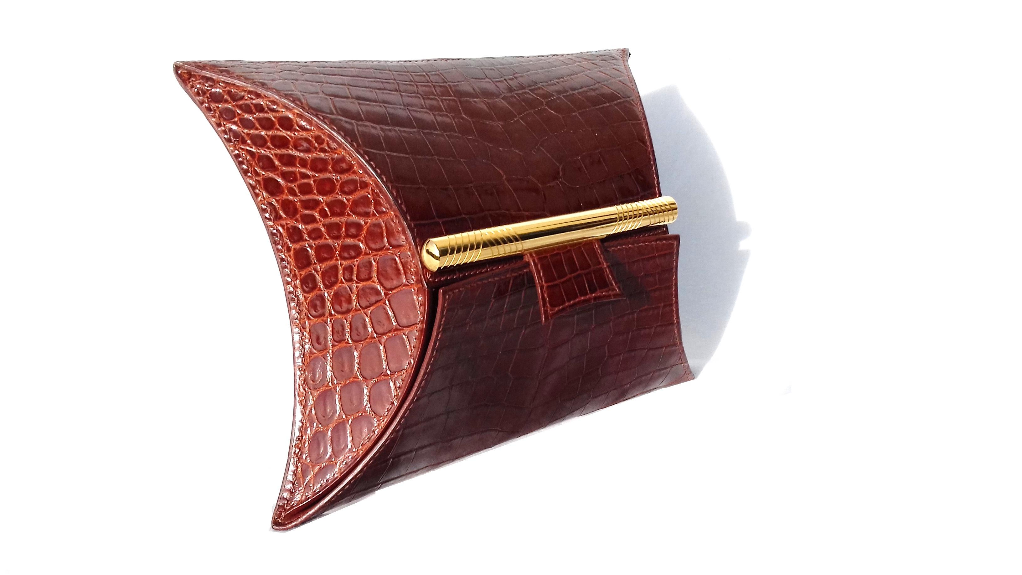 Außergewöhnliche Hermès Handtasche Geldbörse Clutch in Brown Krokodil Ghw Selten Damen im Angebot