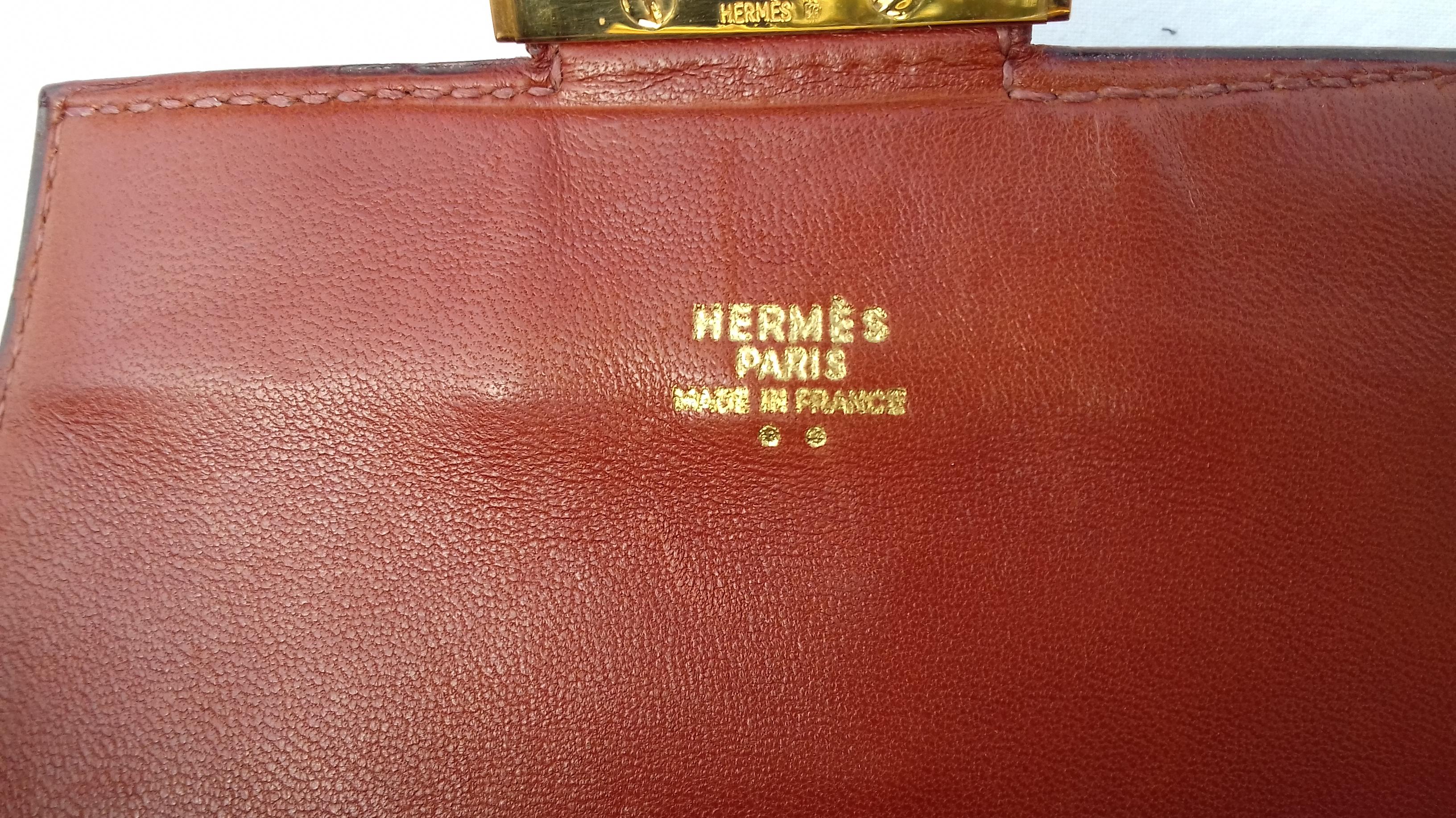 Außergewöhnliche Hermès Handtasche Geldbörse Clutch in Brown Krokodil Ghw Selten im Angebot 3