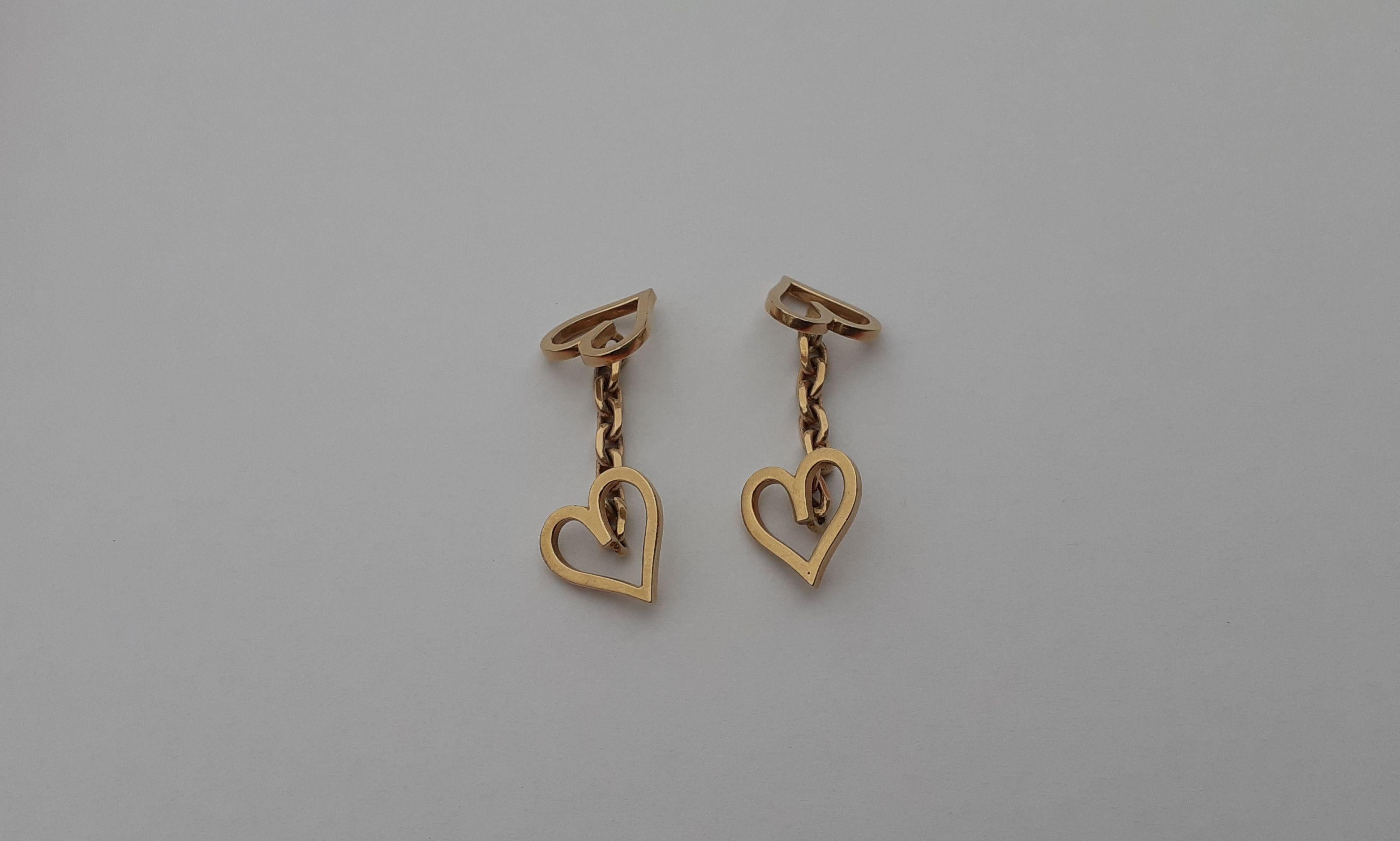 Women's Exceptional Hermès Heart Shaped Cufflinks in Yellow Gold For Sale