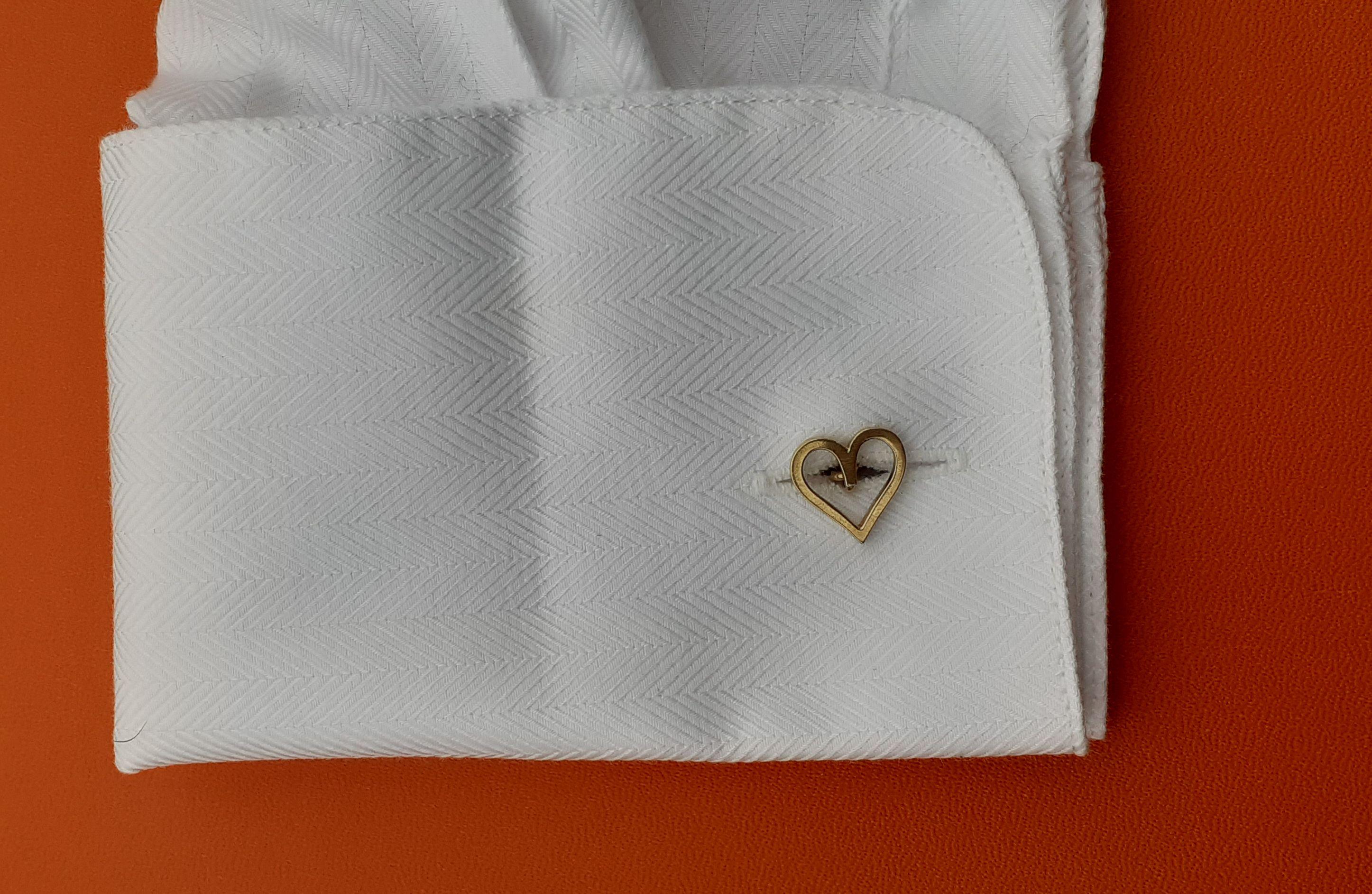 Exceptional Hermès Heart Shaped Cufflinks in Yellow Gold For Sale 4