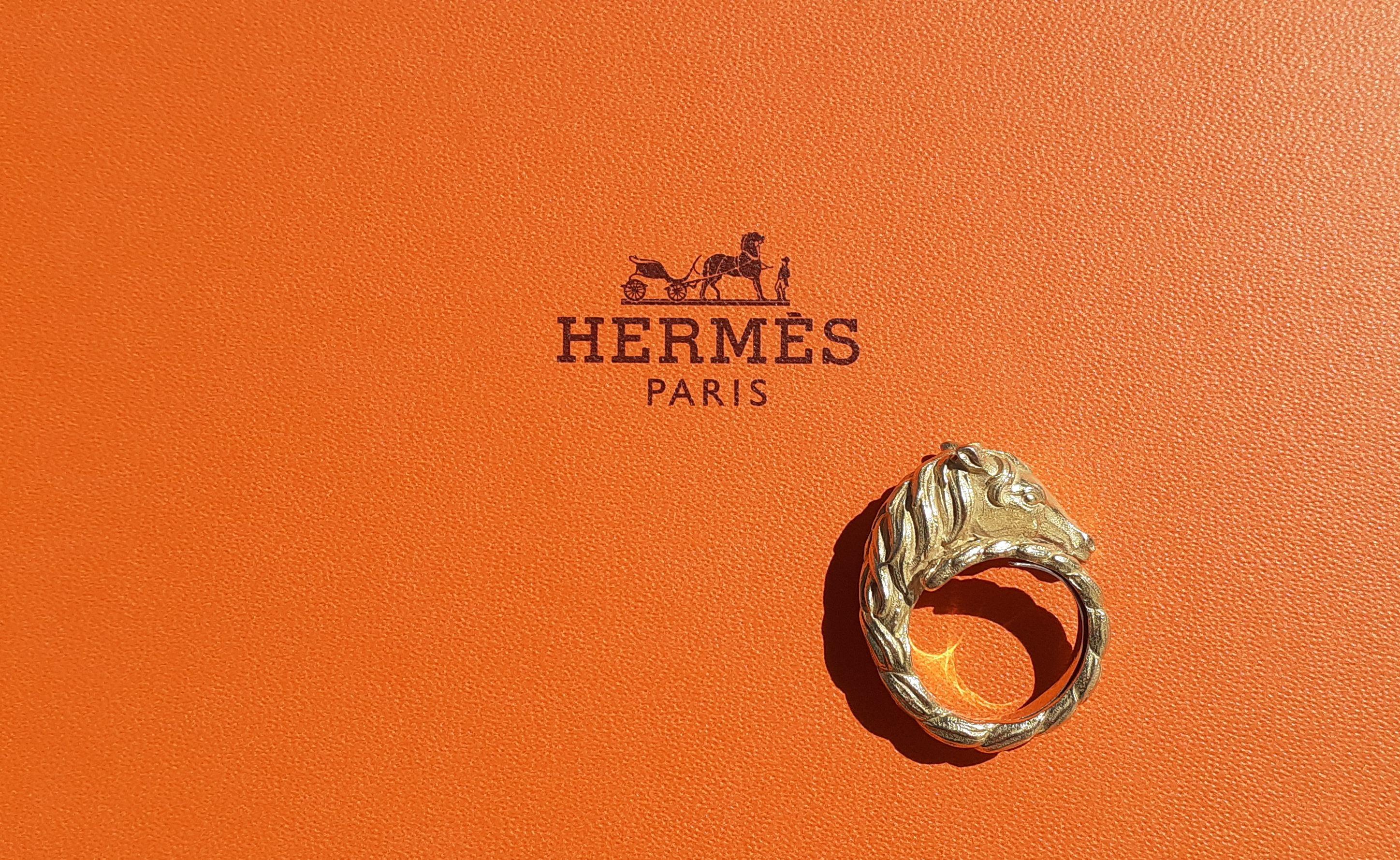 Exceptionnelle bague de cheval Hermès en or jaune 18K RARE en vente 8