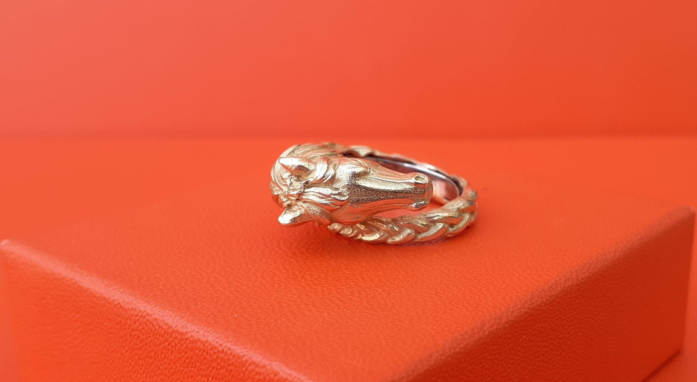 Außergewöhnliche Hermès Pferd Ring in Gelbgold 18K RARE Damen im Angebot