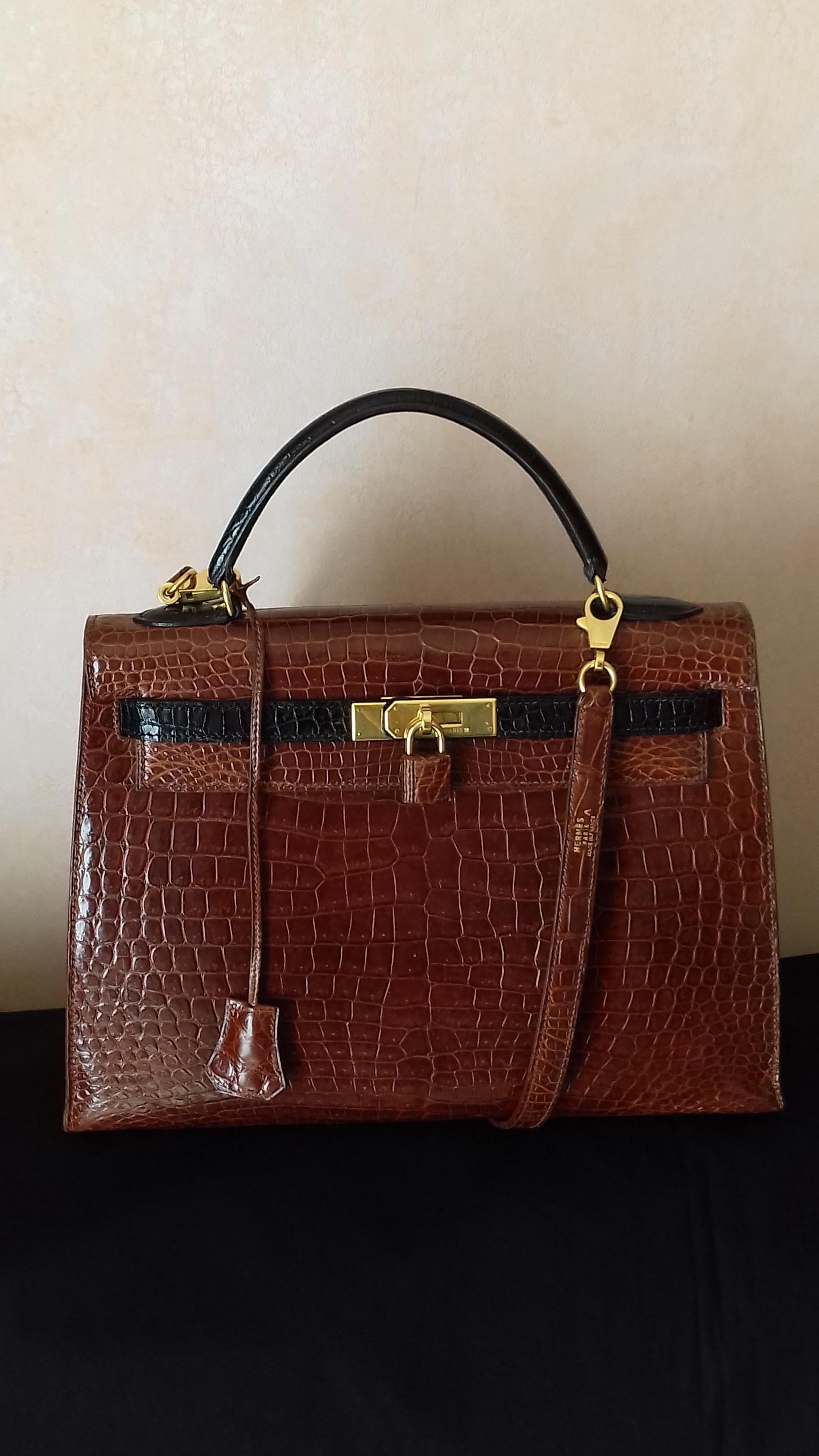 Brown Exceptional Hermès Kelly Bag Vintage Bicolore Etrusque and Black Crocodile 33 cm