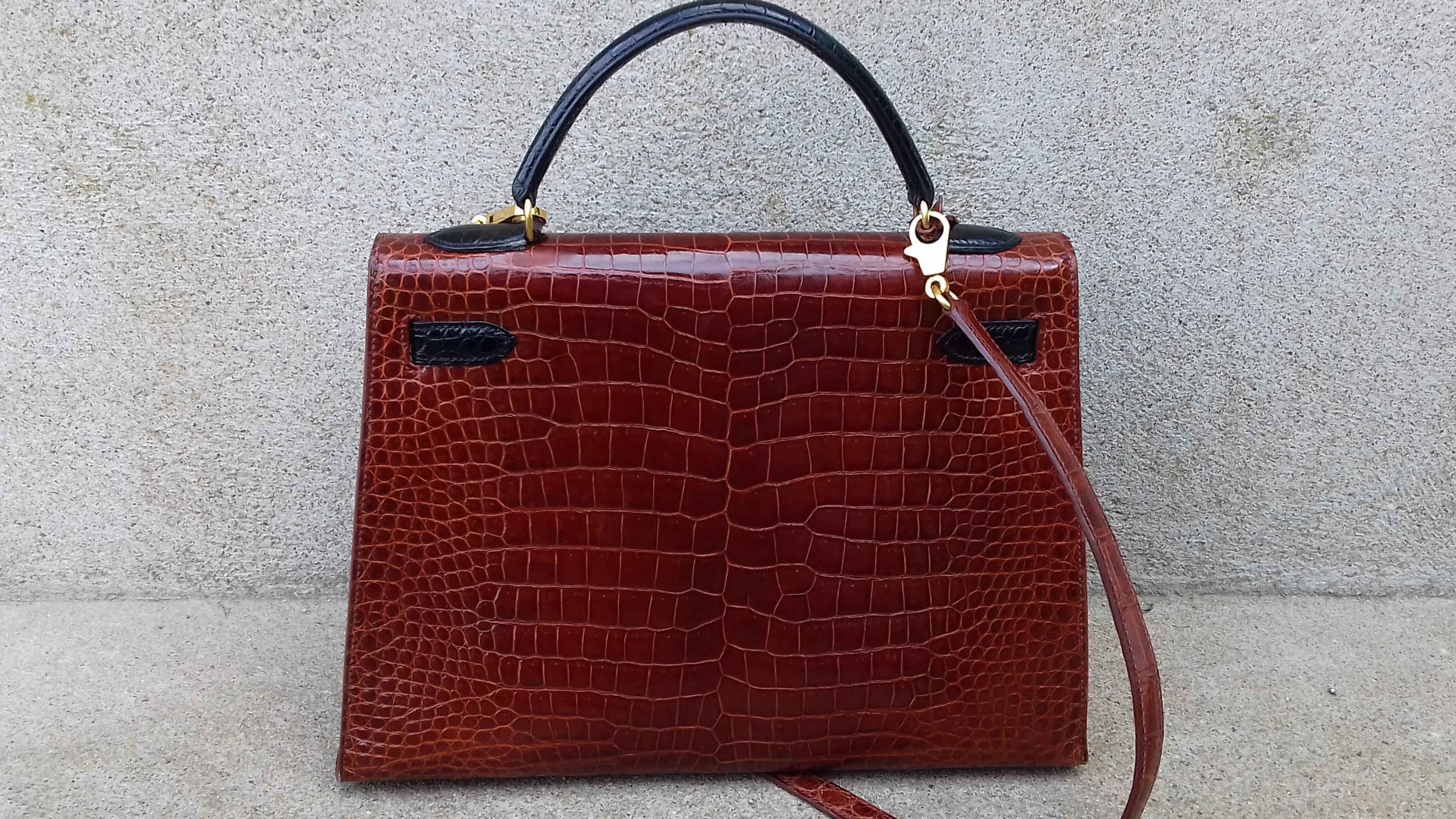 Exceptional Hermès Kelly Bag Vintage Bicolore Etrusque and Black Crocodile 33 cm 2
