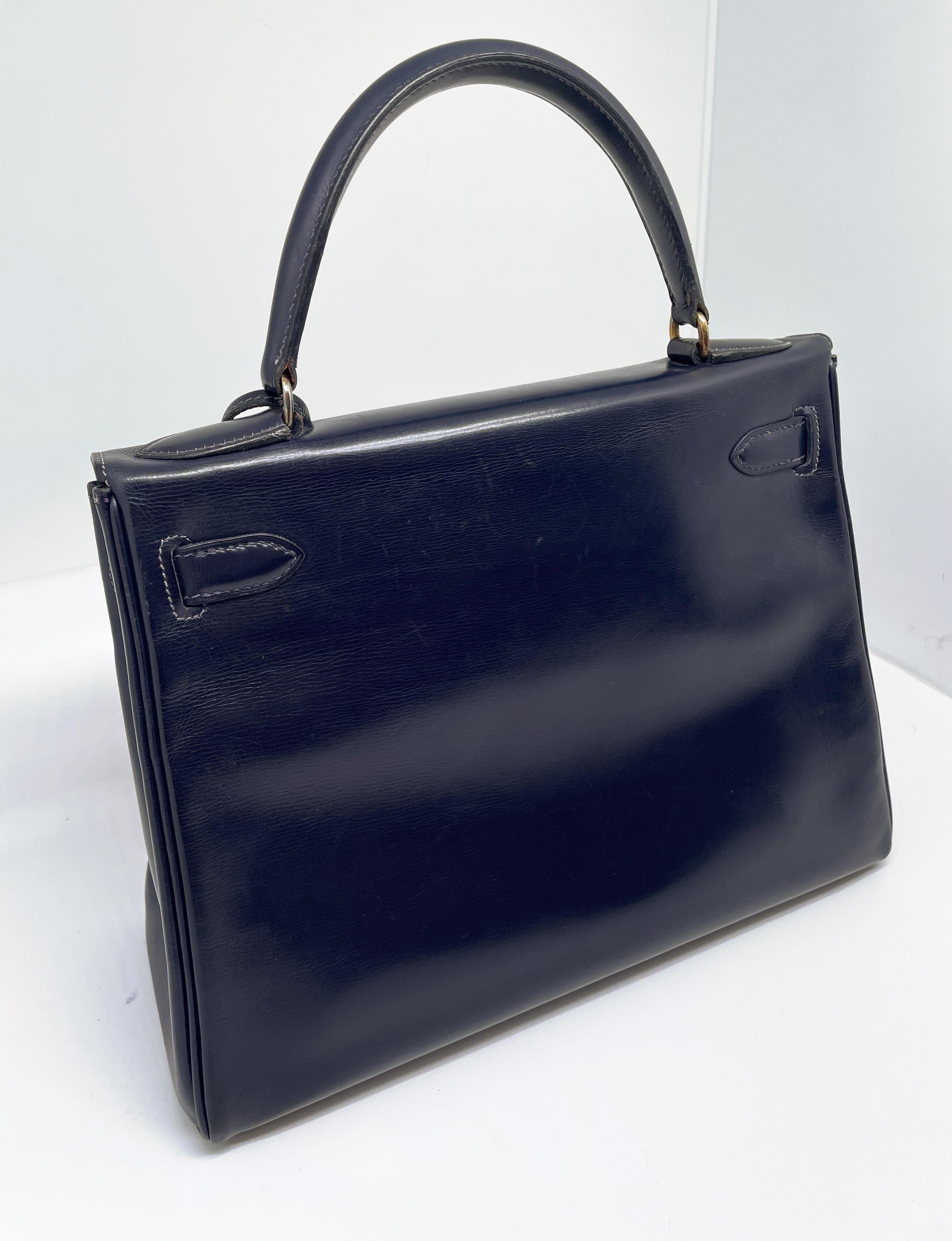 Exceptional Hermès Kelly bag 28 returned in navy box leather 5