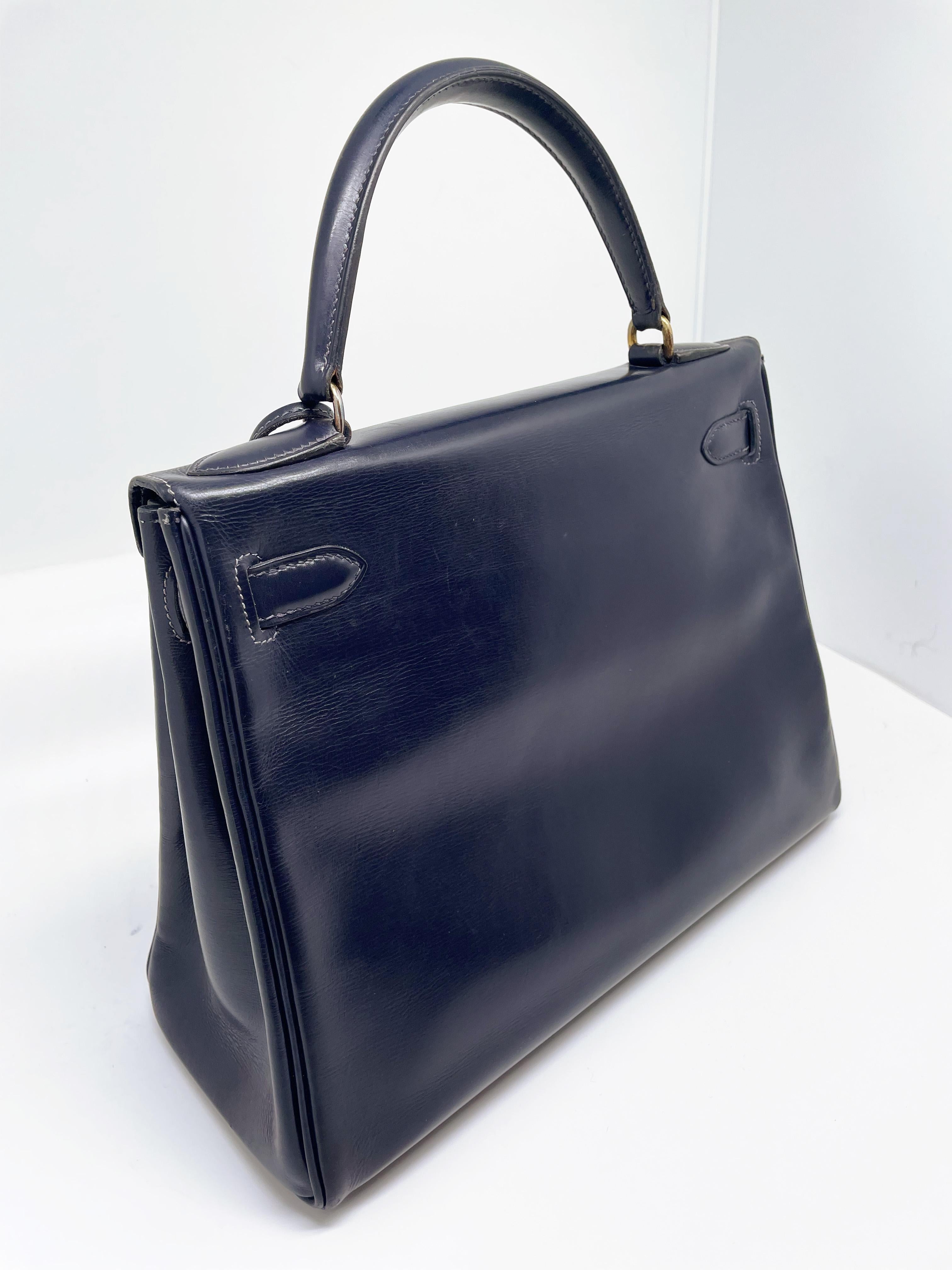 Exceptional Hermès Kelly bag 28 returned in navy box leather 6