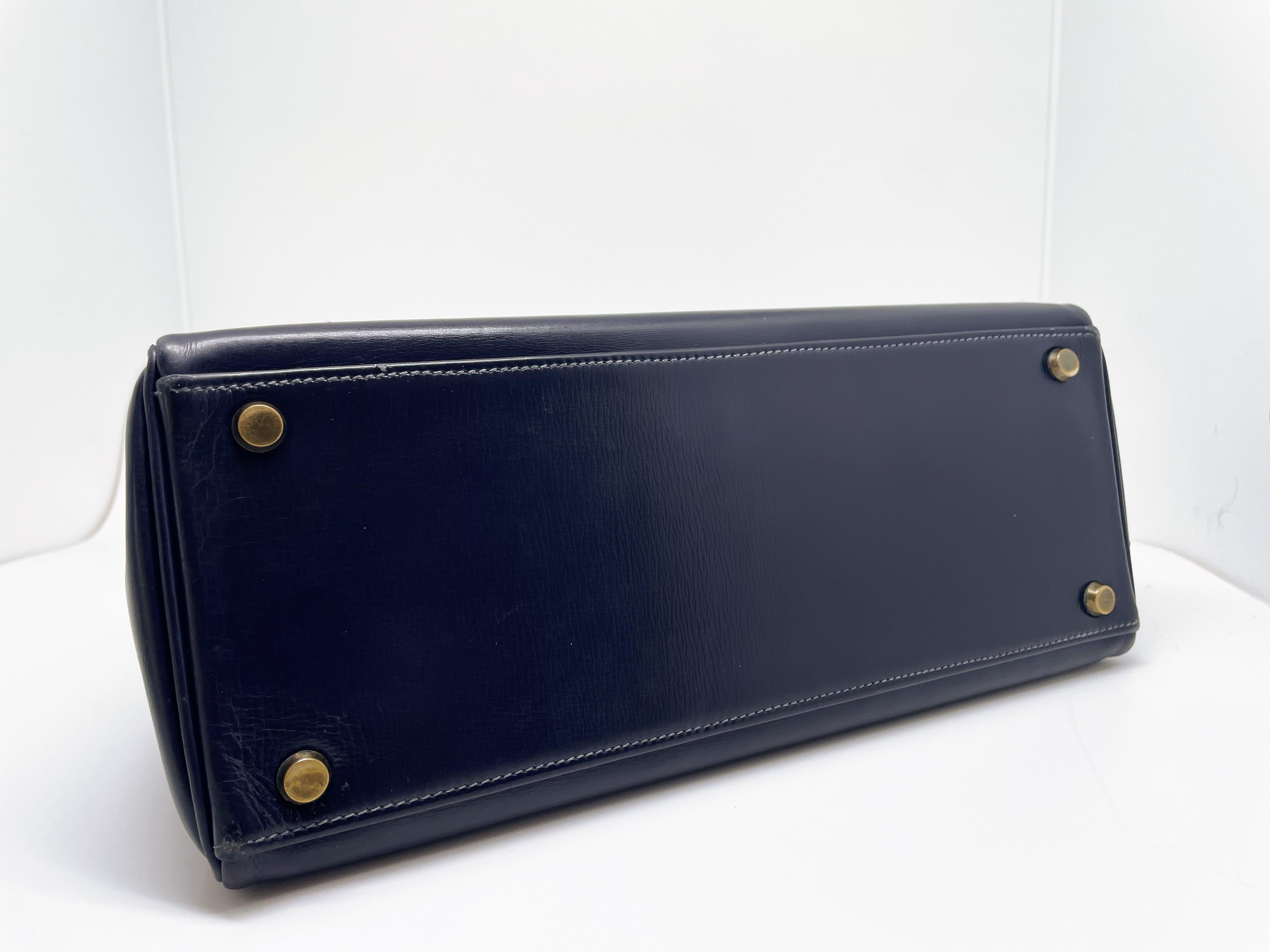Exceptional Hermès Kelly bag 28 returned in navy box leather 7