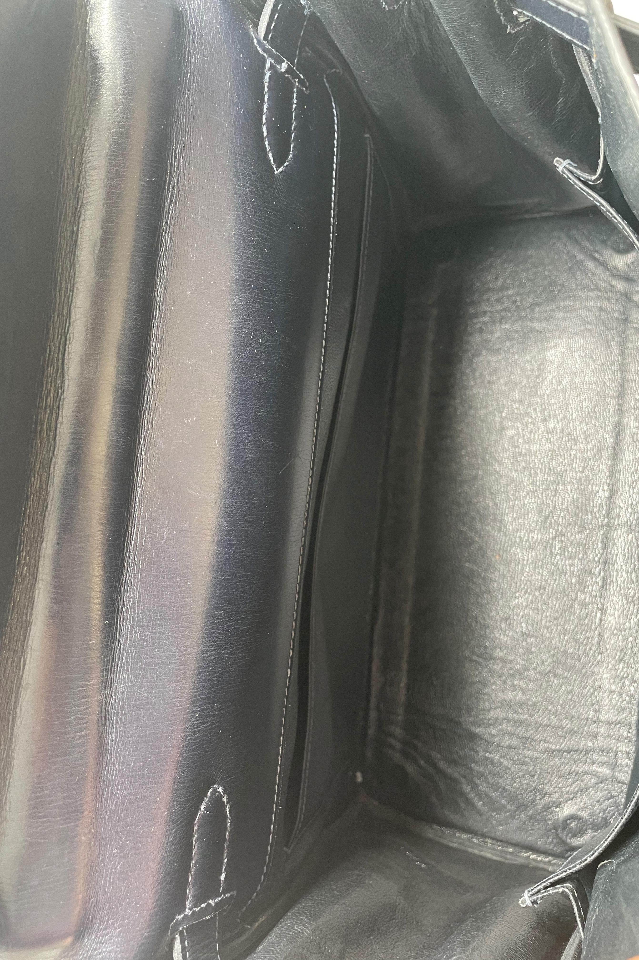 Außergewöhnliche Hermès Kelly Tasche 28 zurück in Marine Box Leder 15