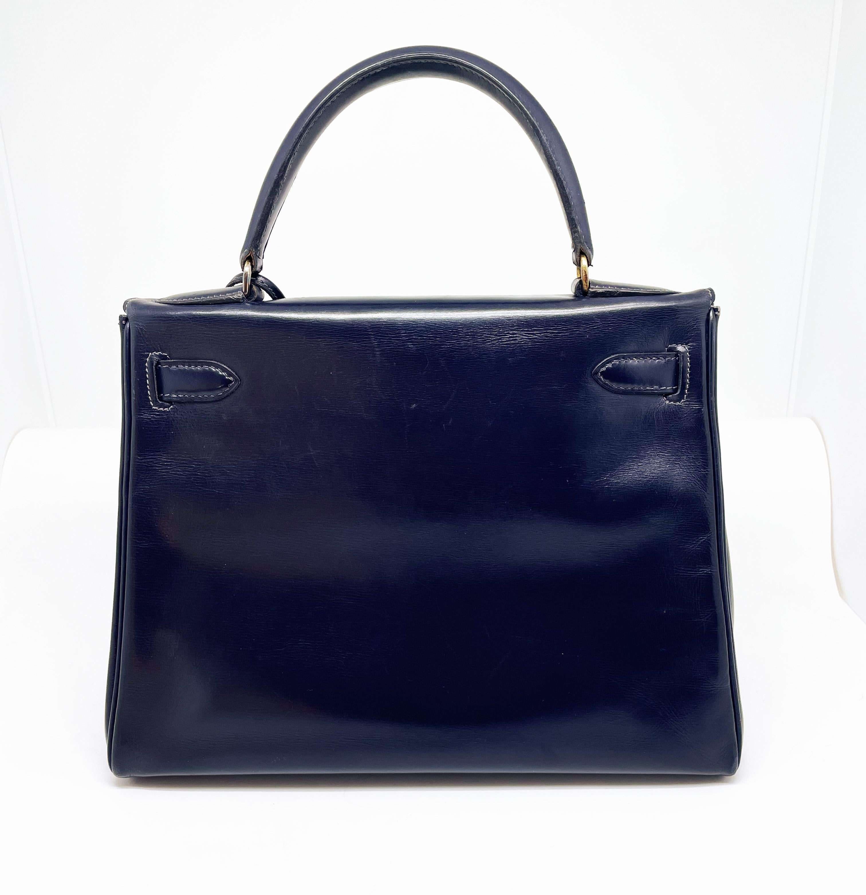 Exceptional Hermès Kelly bag 28 returned in navy box leather 4