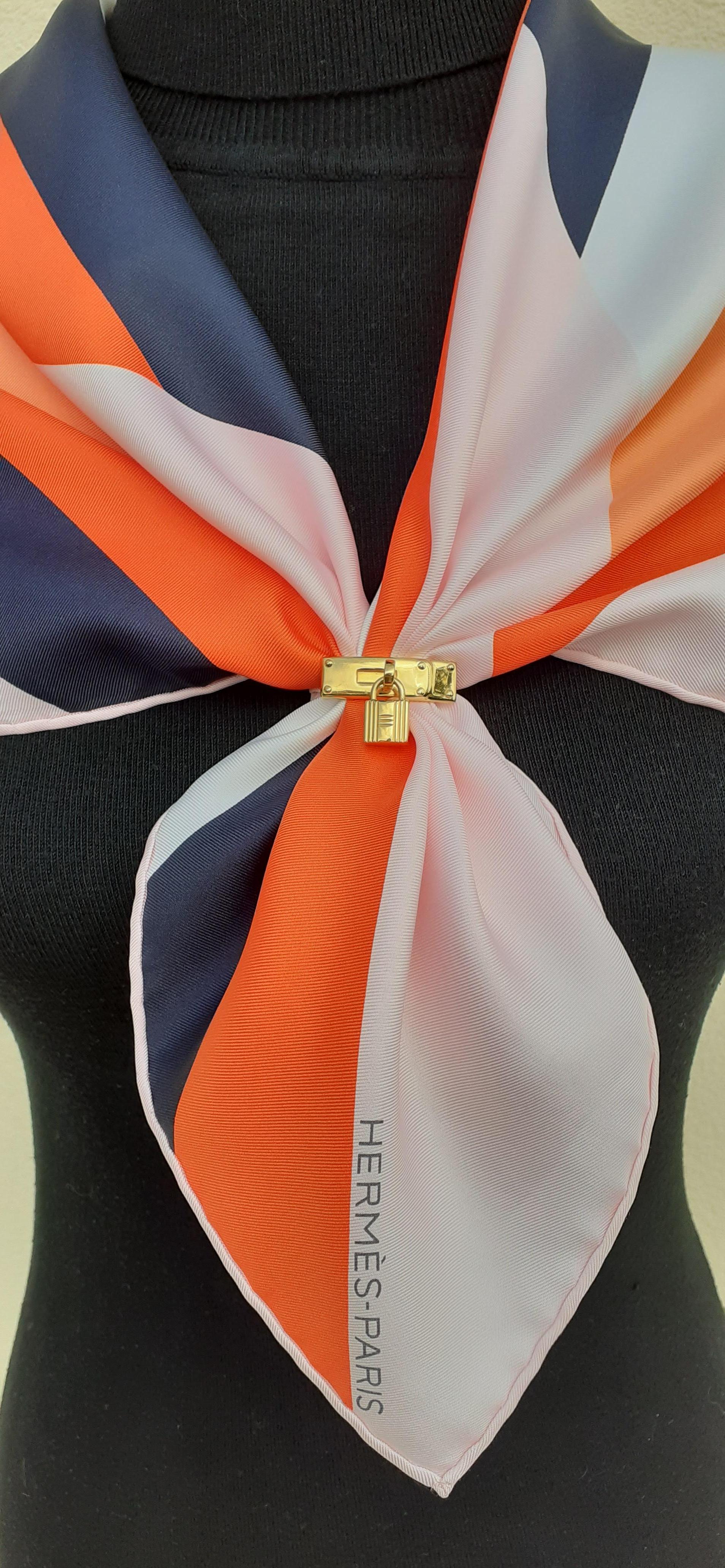 Außergewöhnlicher Hermès Kelly Schalring in Form eines Schließes mit Klappverschluss und Vorhängeschloss Ghw 12