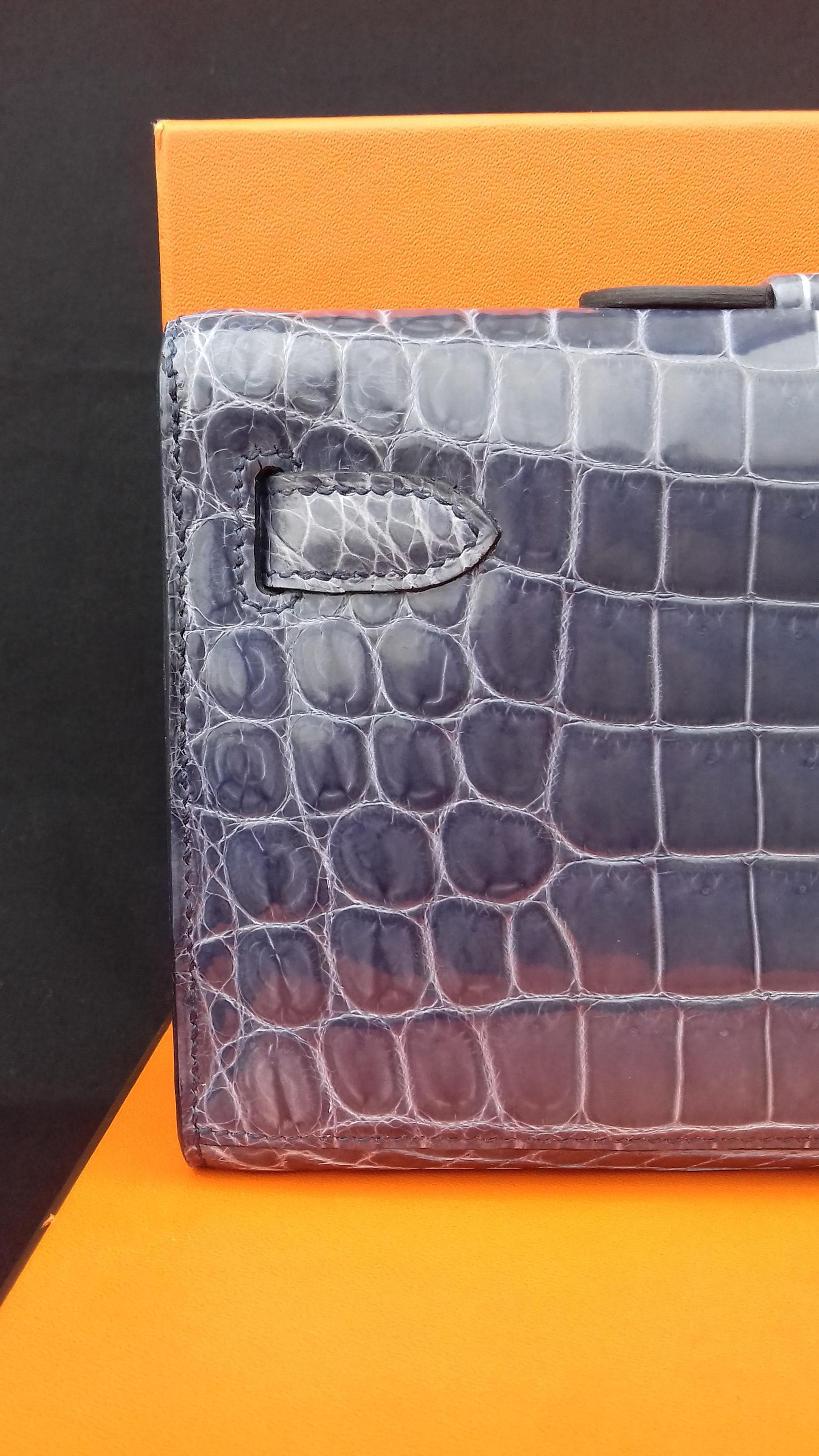 Exceptional Hermès Kelly Cut Pochette Clutch Crocodile Bleu Brighton Phw  2