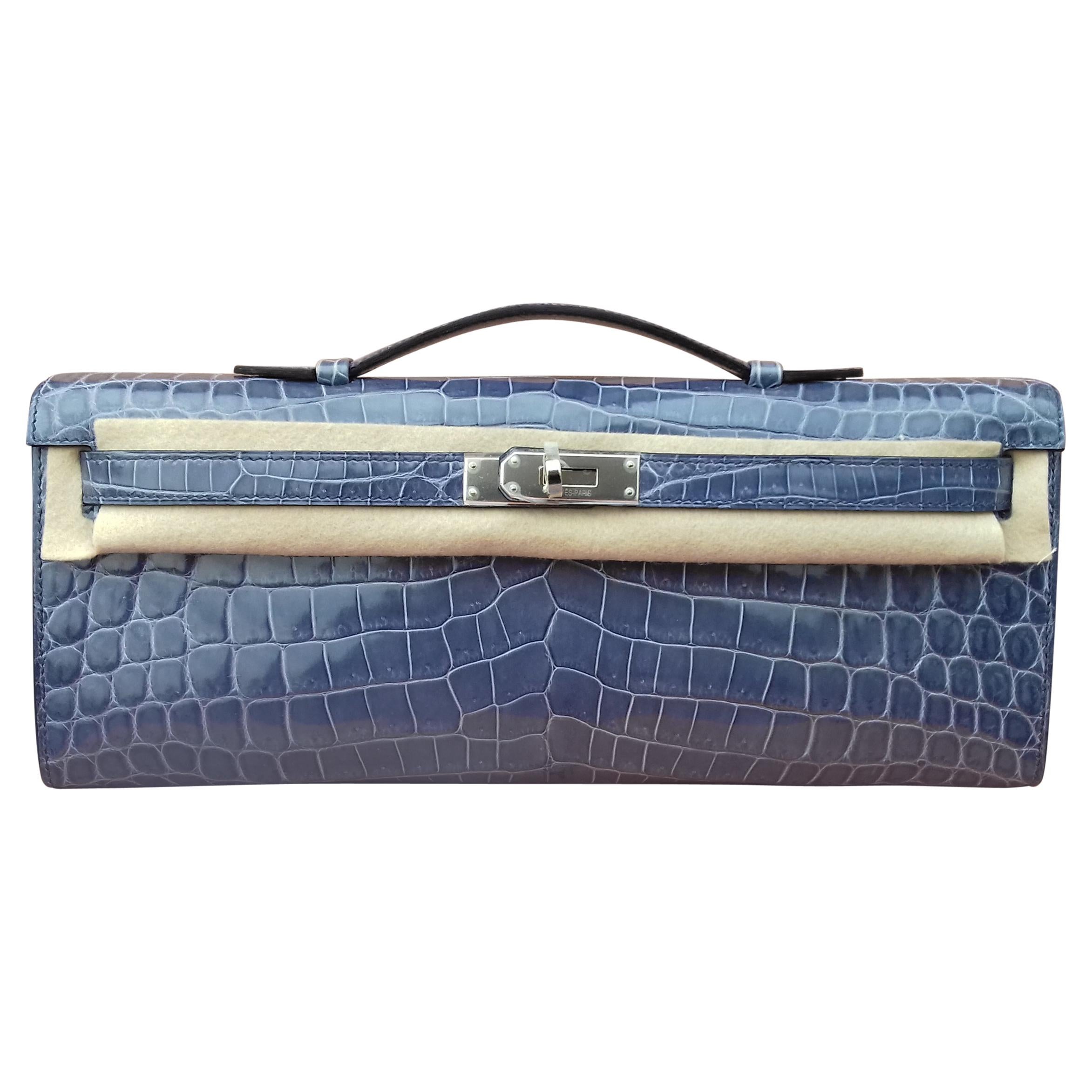 Exceptional Hermès Kelly Cut Pochette Clutch Crocodile Bleu Brighton Phw 