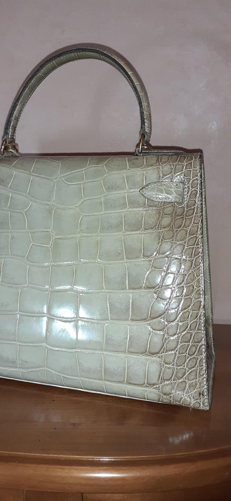 Hermes 28cm Shiny Vert Chartreuse Alligator Sellier Kelly Bag with