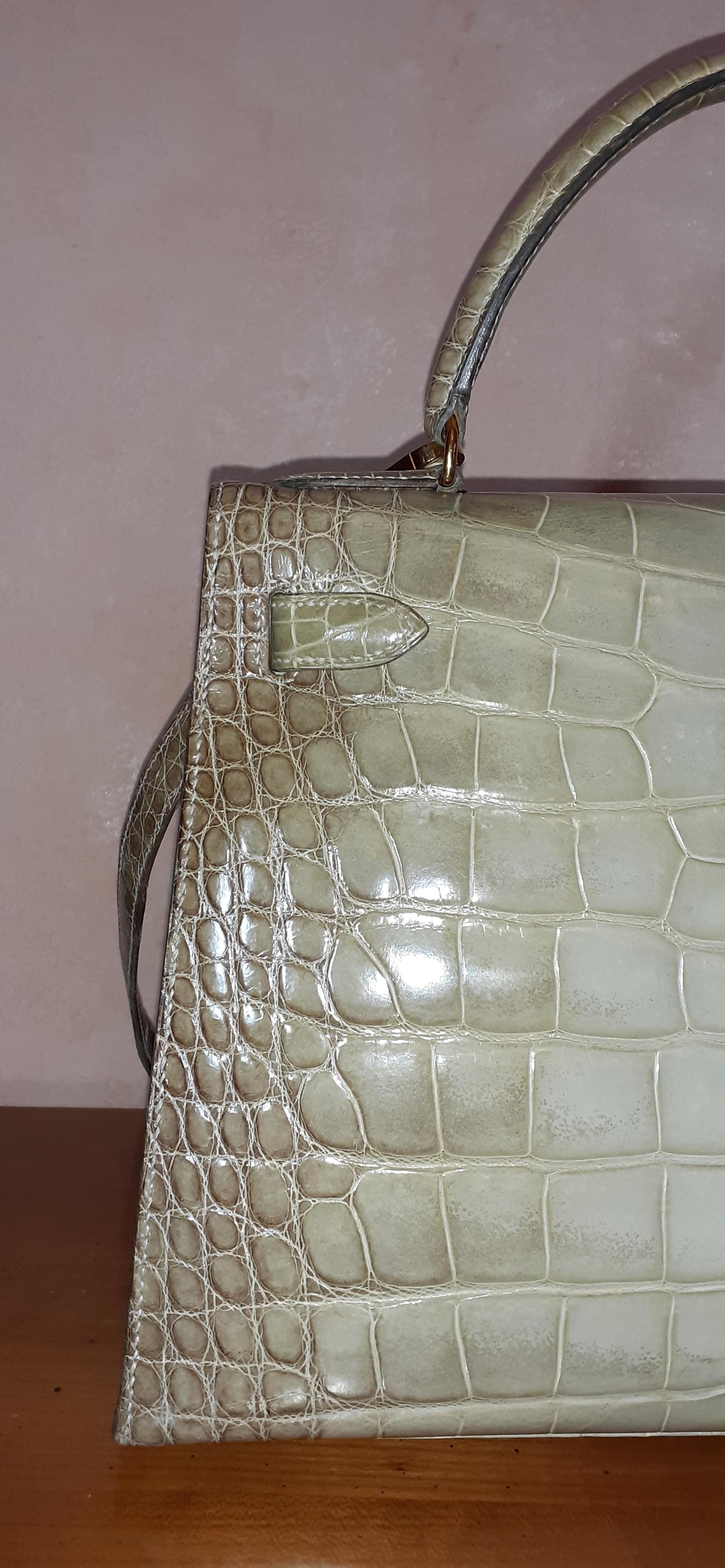 Exceptional Hermès Kelly Sellier Bag Shiny Vert Celadon Natura Alligator Ghw 28 2