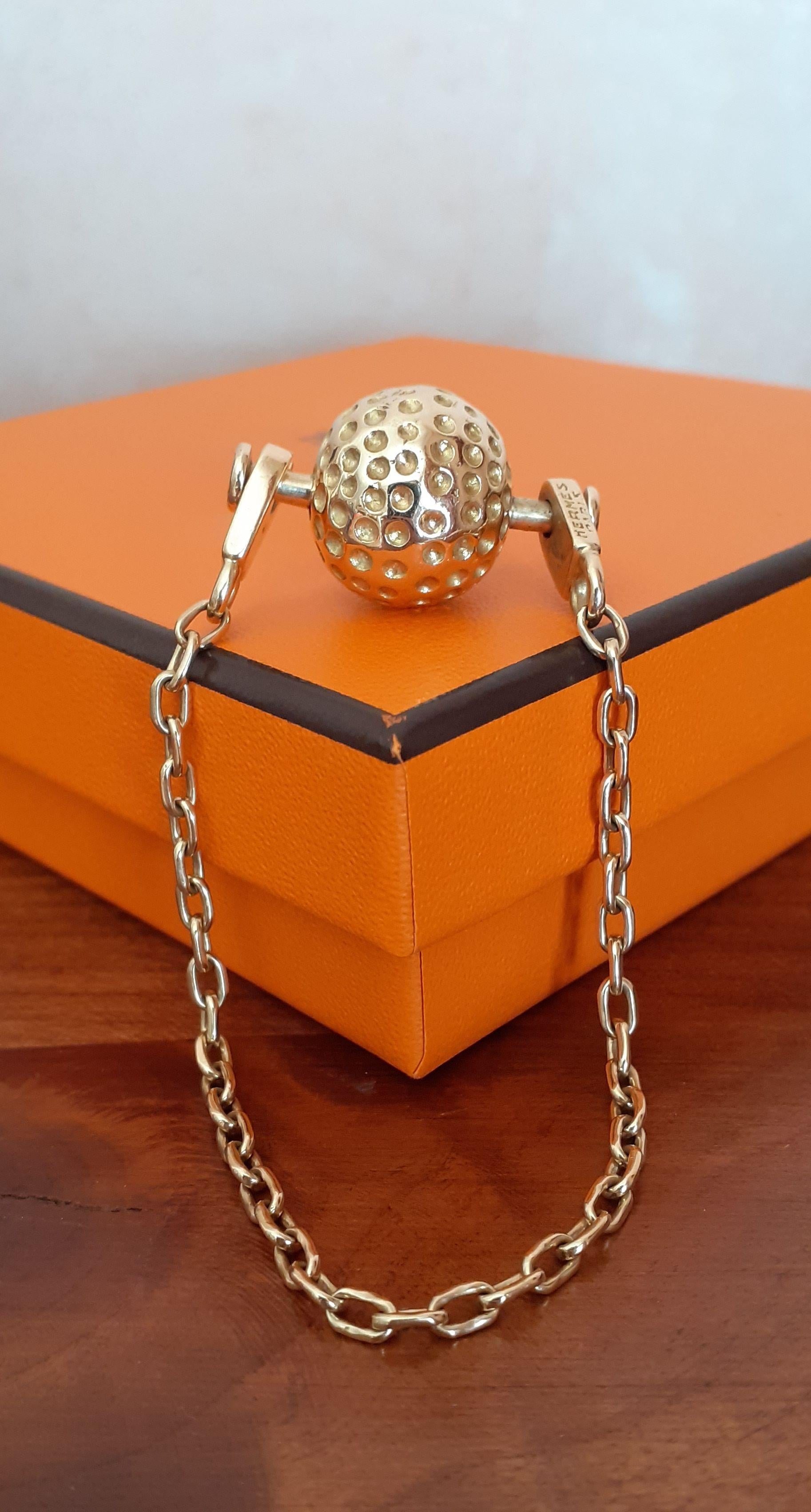 Women's or Men's Exceptional Hermès Key Holder Keychain Golf Ball Shape in Yellow Gold RARE For Sale