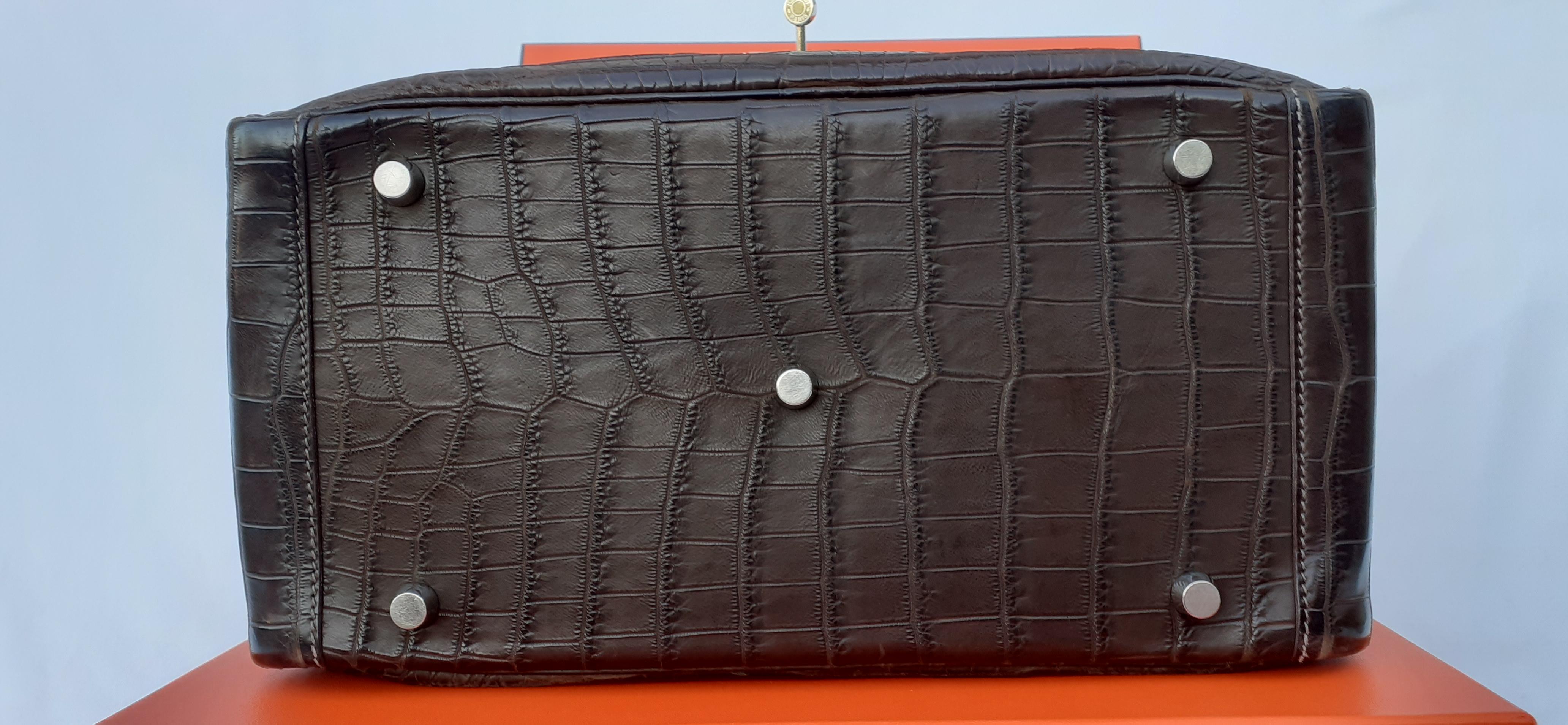 Exceptional Hermès Lindy Hand Bag Mat Gris Elephant Crocodile Phw 30 cm 4