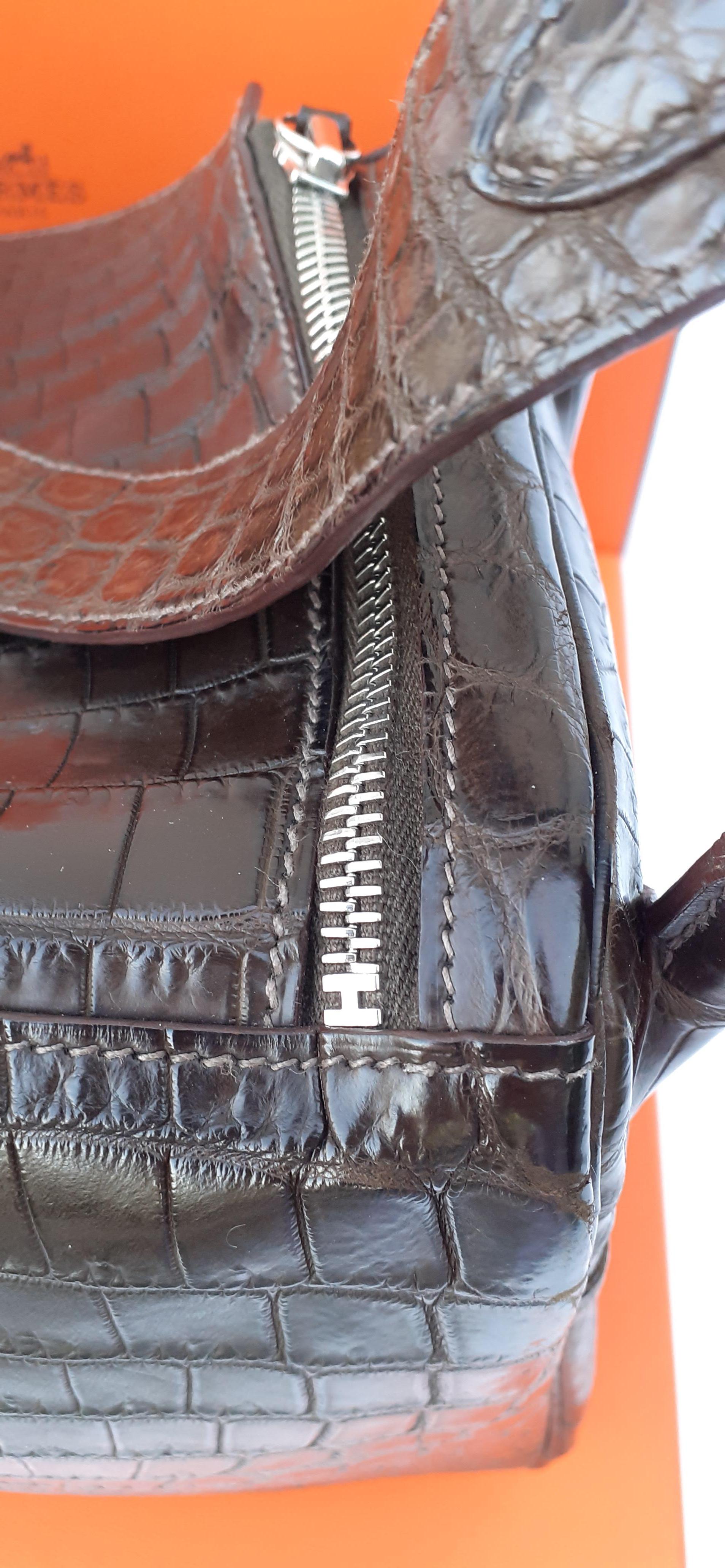 Women's Exceptional Hermès Lindy Hand Bag Mat Gris Elephant Crocodile Phw 30 cm