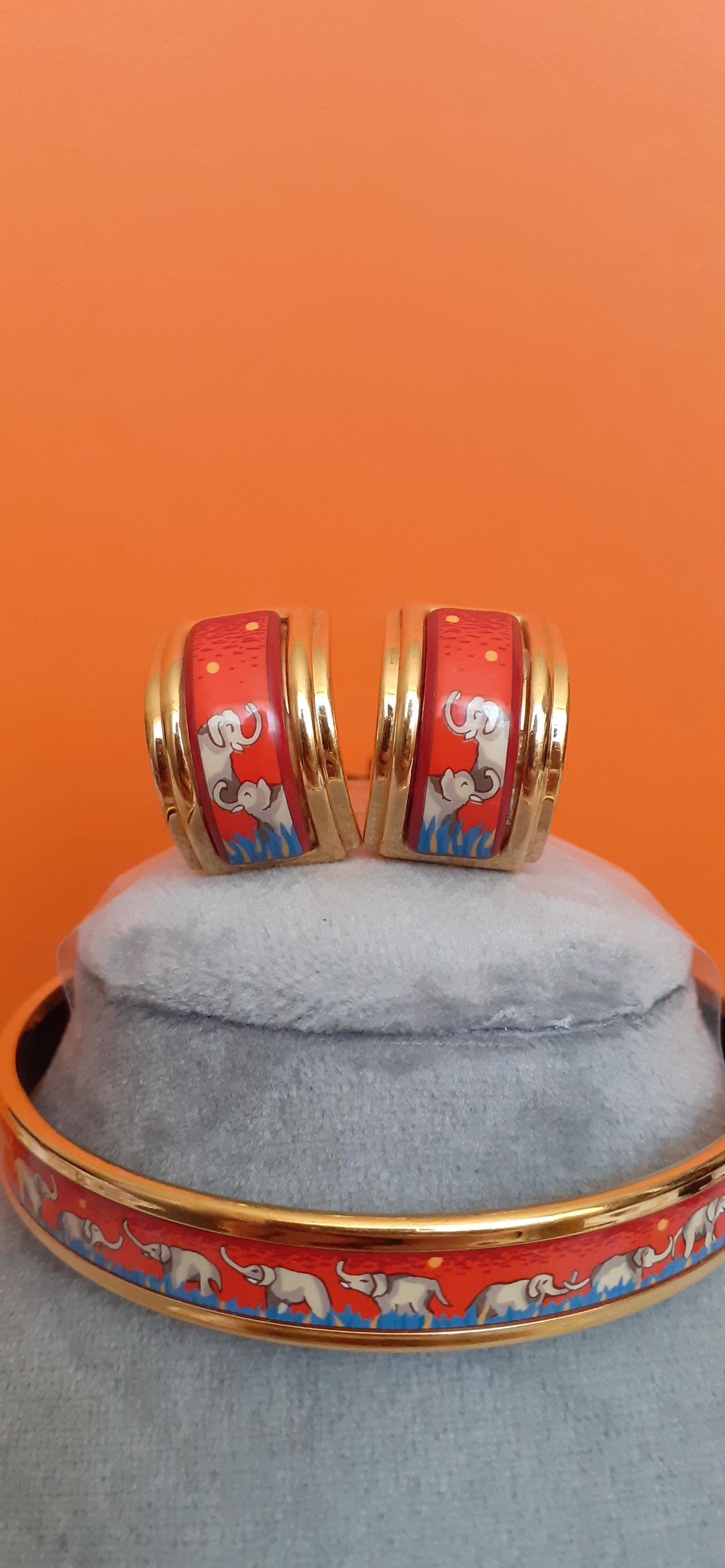 Women's Exceptional Hermès Matching Set Bracelet Earrings Elephants Grazing Red Ghw 65