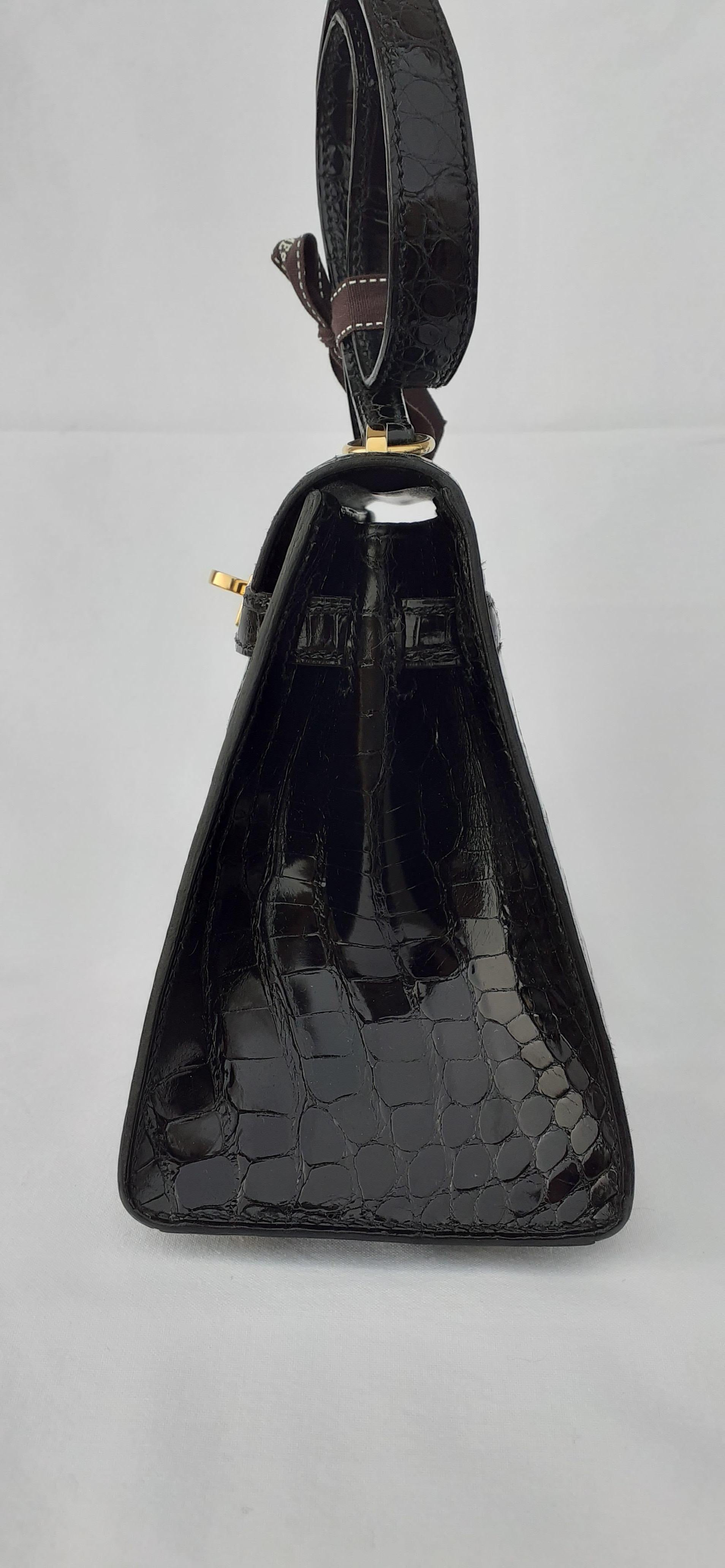 Exceptional Hermès Mini Kelly  Bag 20 cm Shiny Black Porosus Crocodile Ghw  4