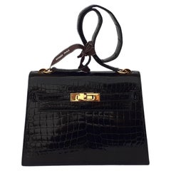 Exceptional Hermès Mini Kelly  Bag 20 cm Shiny Black Porosus Crocodile Ghw 