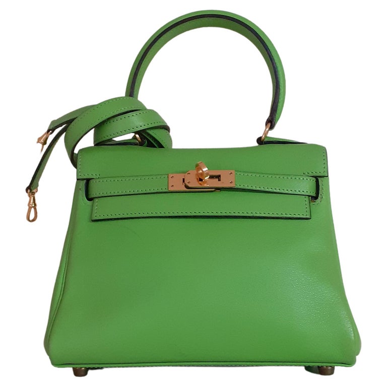 HERMES green Vert Cypress leather and crocodile KELLY 28 TOUCH Bag w Gold  For Sale at 1stDibs