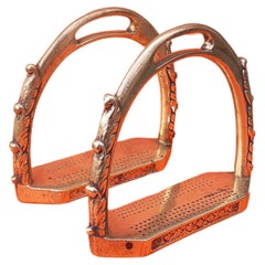 Exceptionnelle paire d'étriers en bronze ciselé Hermès Horse Ridding Texas