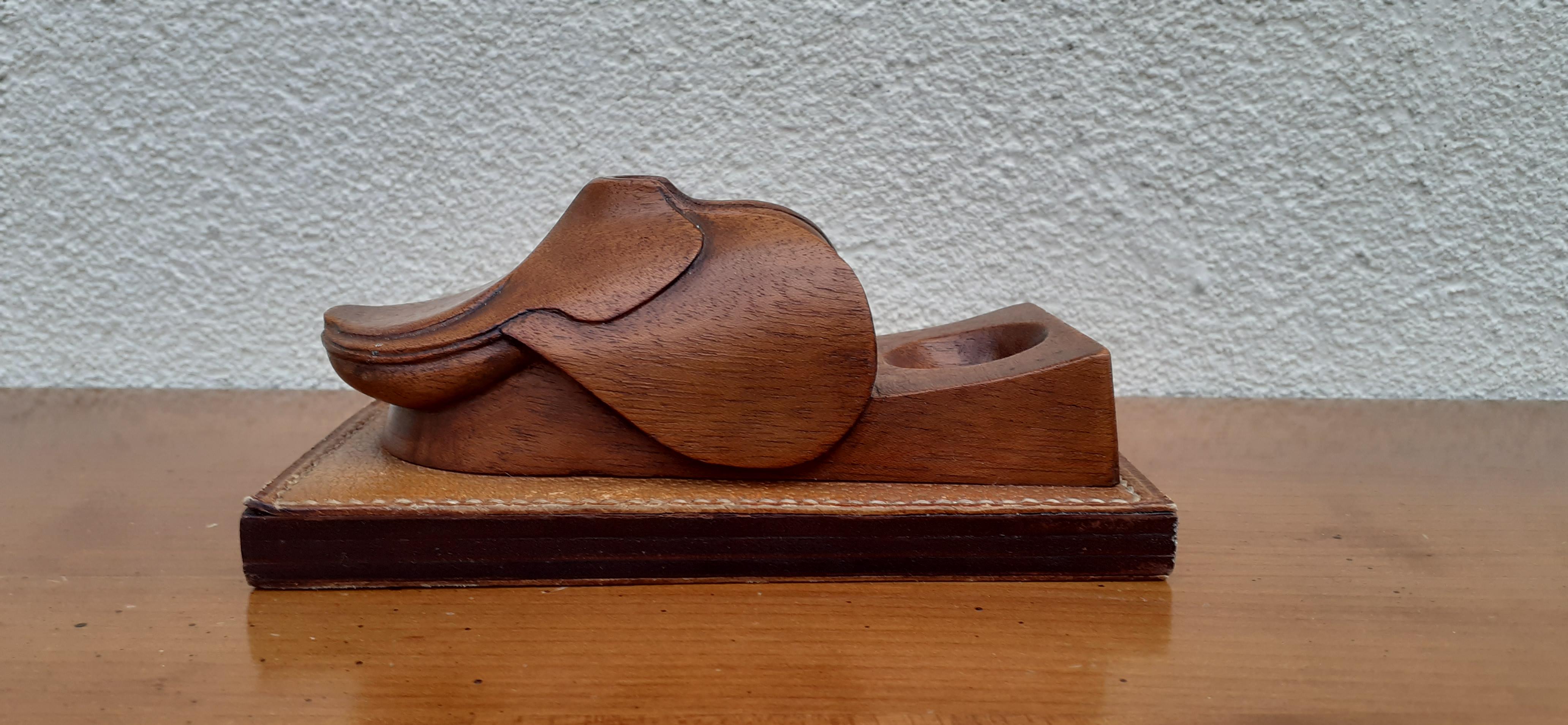 Women's or Men's Exceptional Hermès Pipe Holder or Paperweight Horse Saddle Shaped Rodeo Texas For Sale
