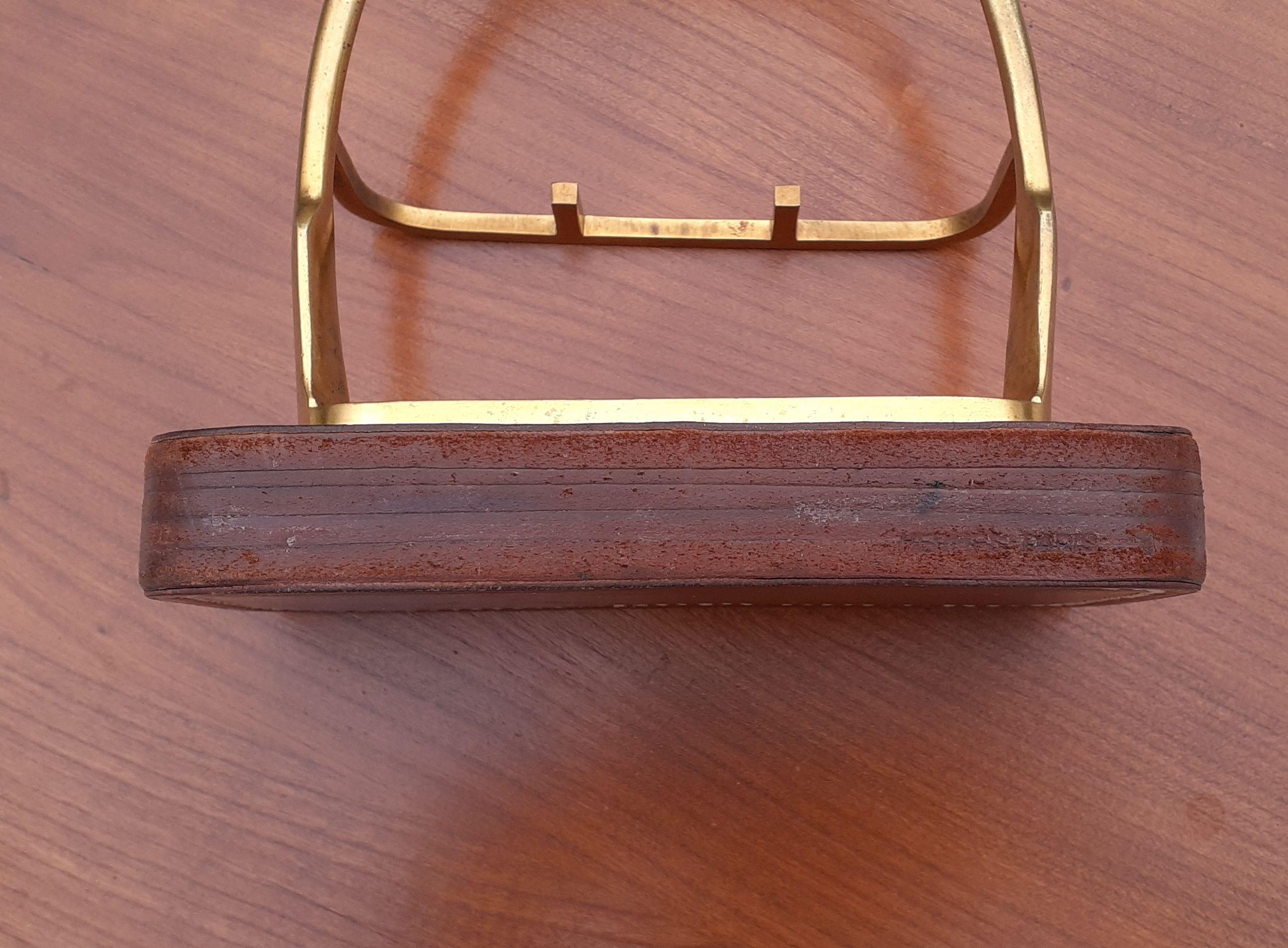 Exceptional Hermès Pipe Holder Stirrup Shaped in Brass and Leather Texas For Sale 1