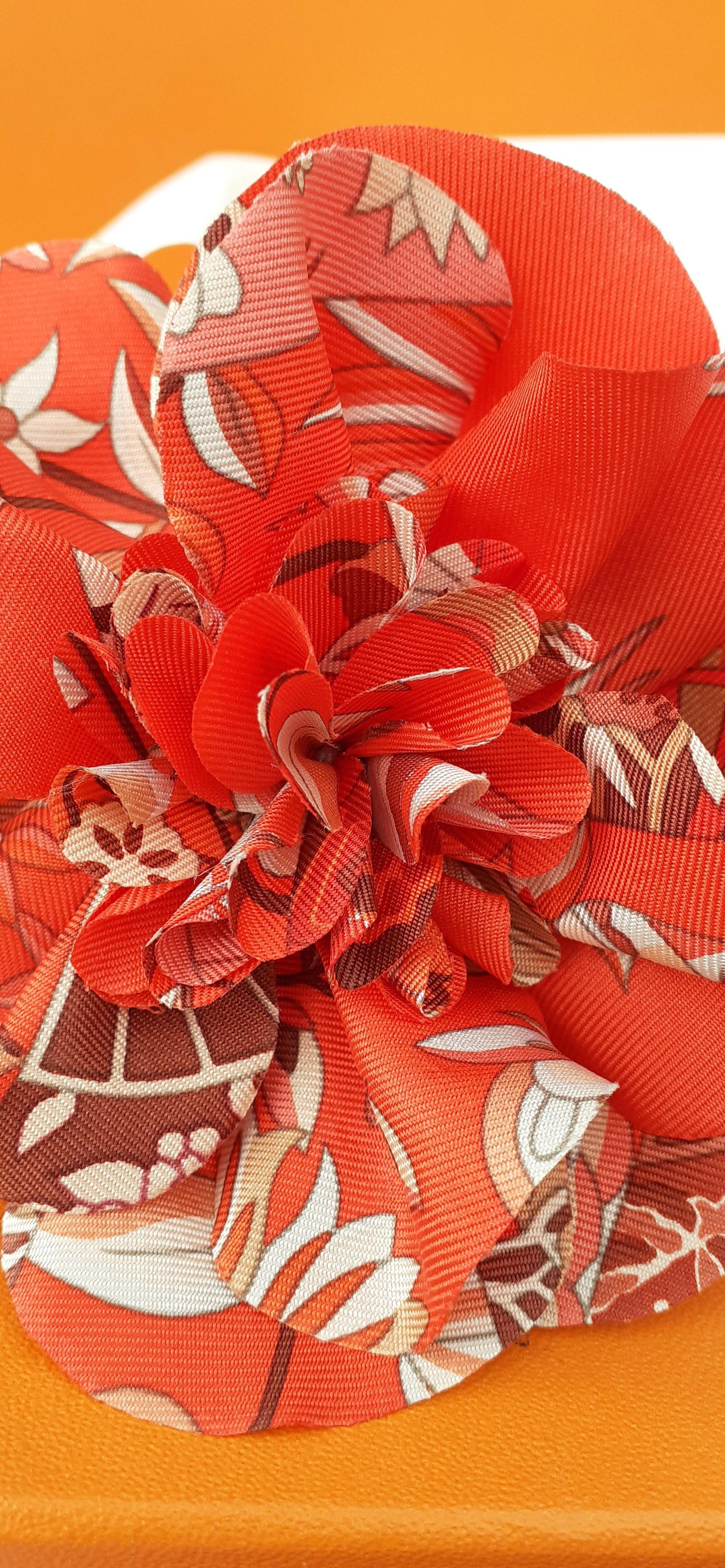 Exceptional Hermès Rare Silk Scarf Brooch Charm La Fleur Red 3