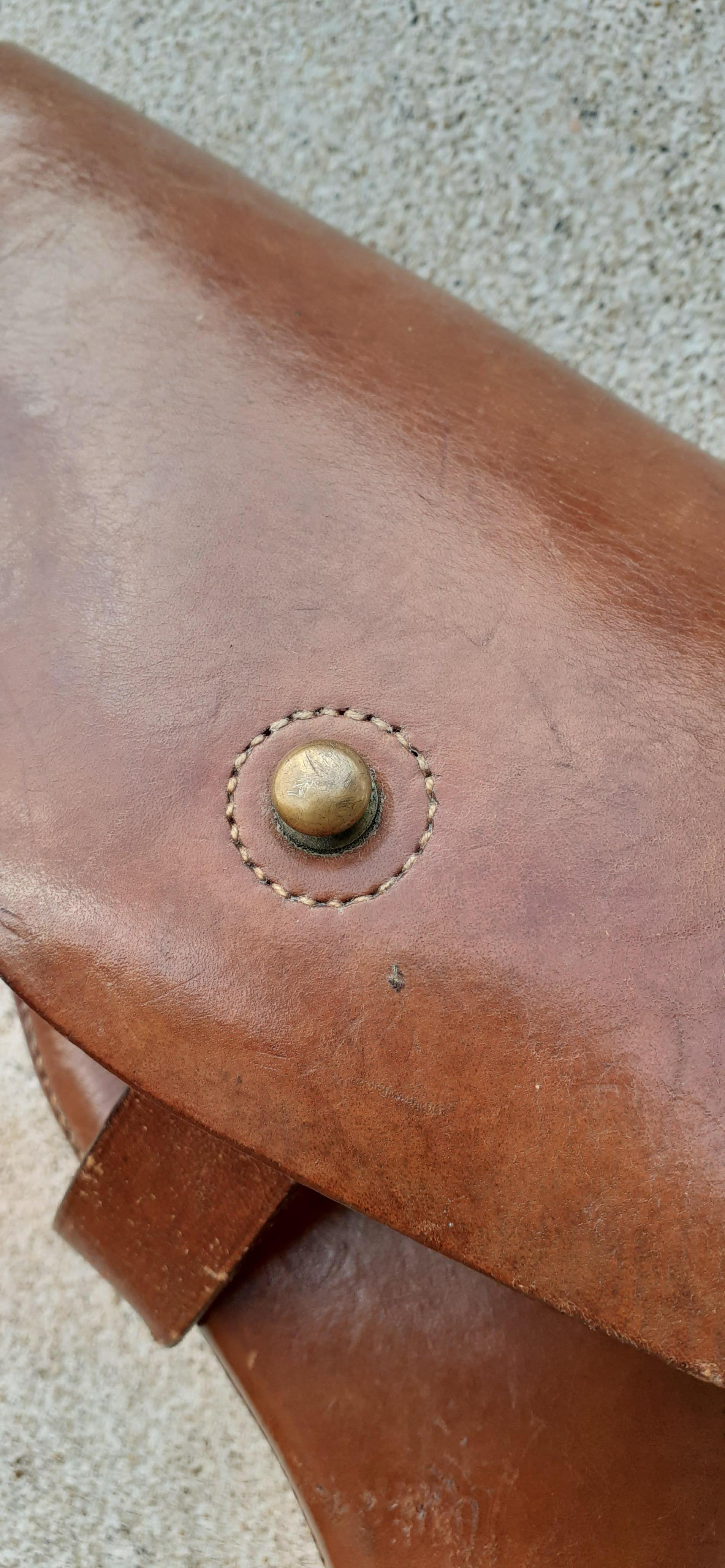 Außergewöhnliche Hermès Revolver Holster in Leder hohe Qualität RARE 10