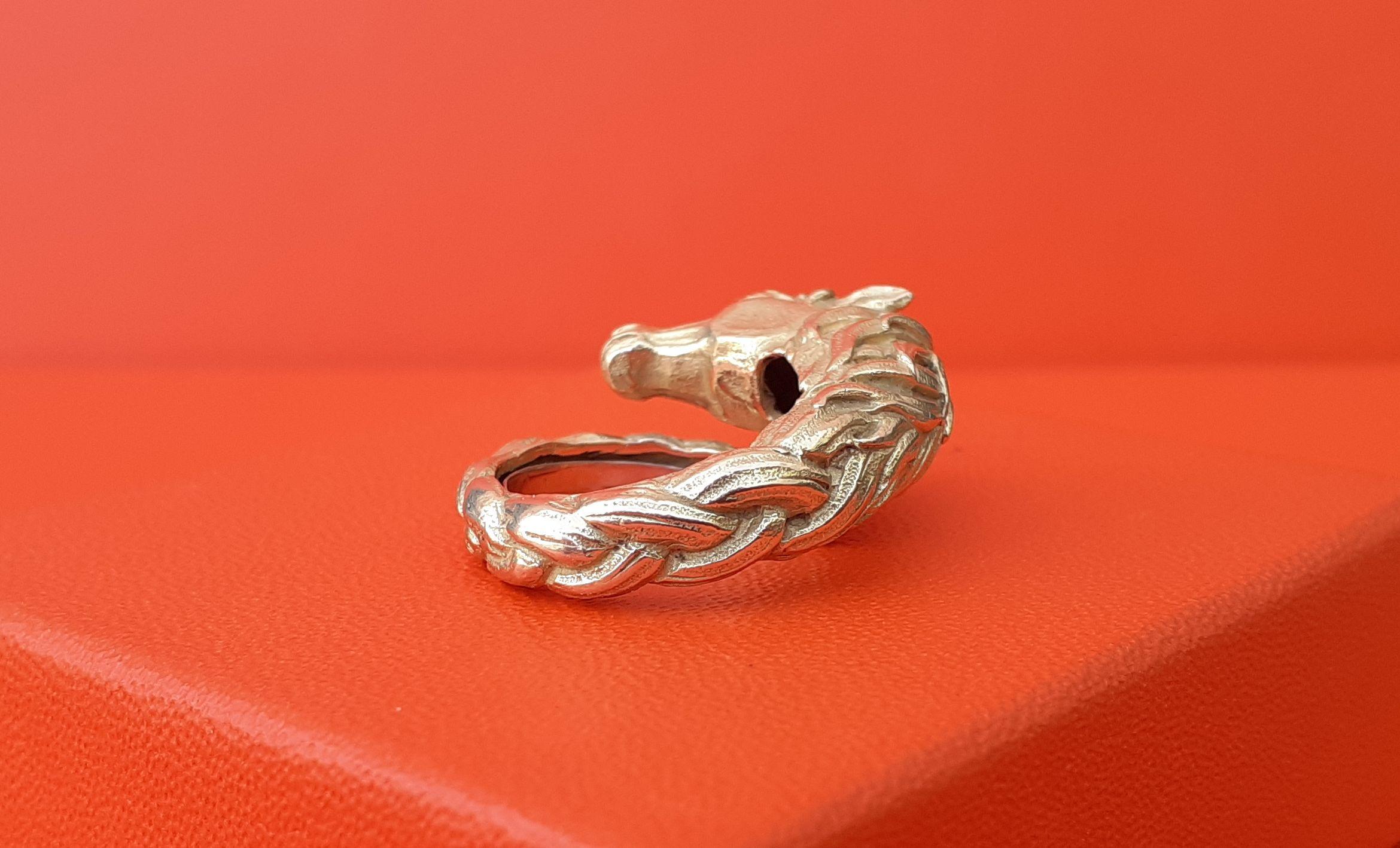 Exceptional Hermès Ring Horse Shaped in Yellow Gold 18K RARE For Sale 5