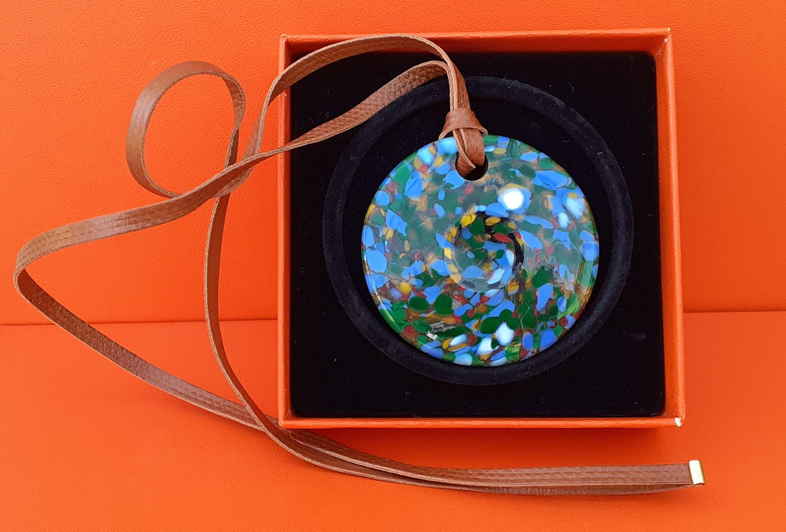 Exceptionnel collier pendentif Hermès Saint Louis en cristal Carriage en vente 1