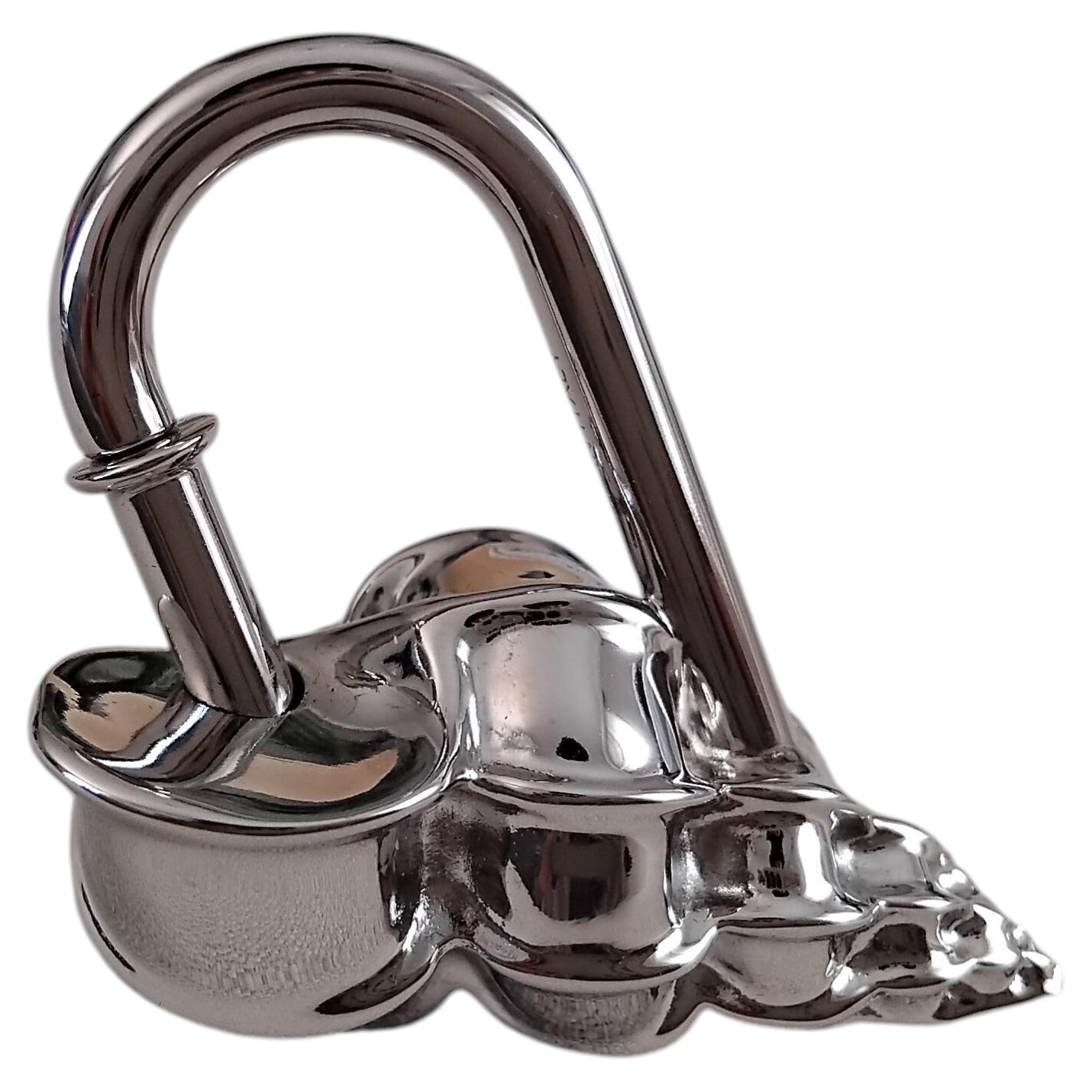 Exceptional Hermès Seashell Padlock Key Ring Palladium