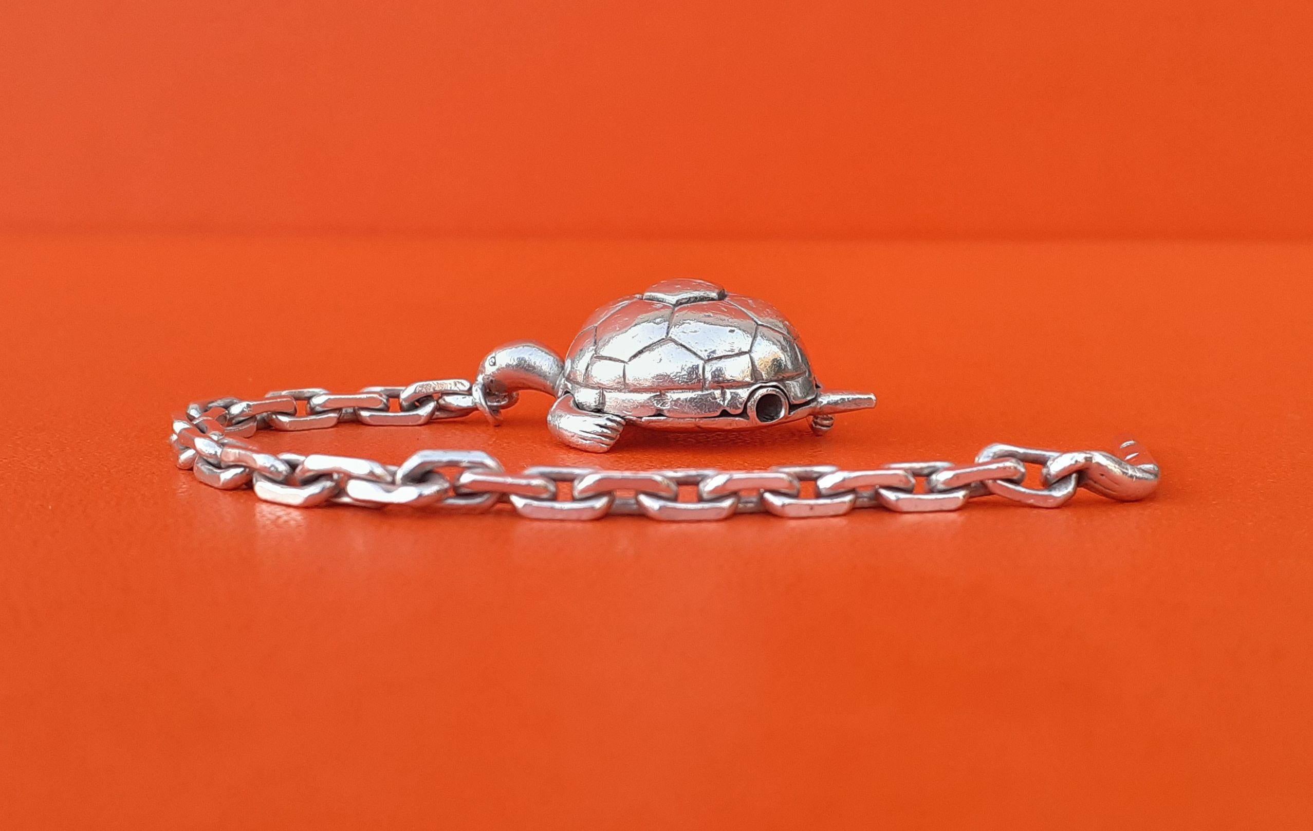Exceptional Hermès Secret Mechansim Turtle Key Ring or Charm in Silver  4