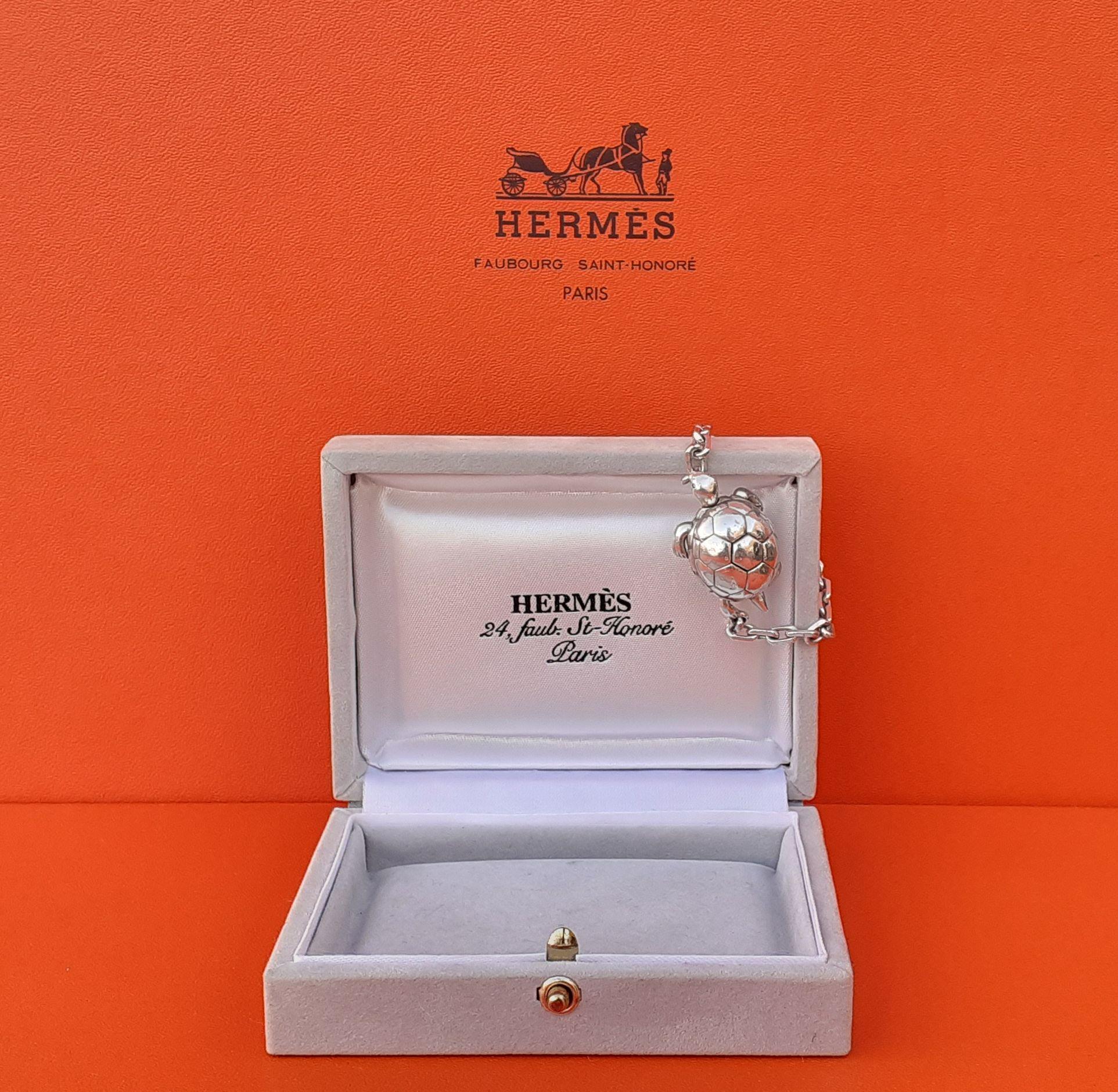 Exceptional Hermès Secret Mechansim Turtle Key Ring or Charm in Silver  8