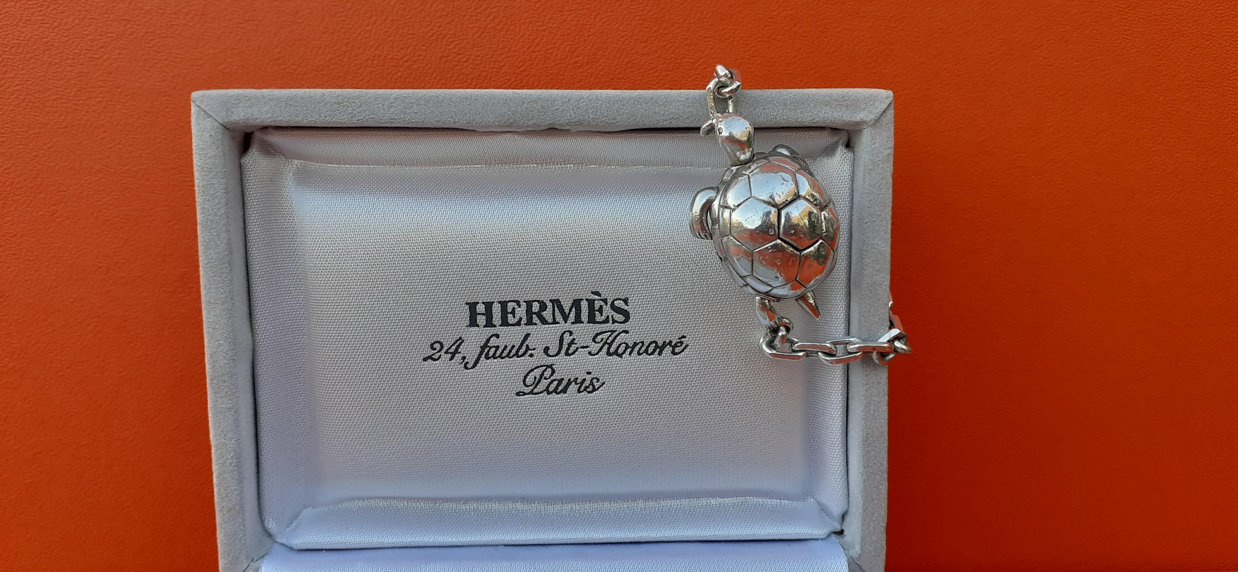 Exceptional Hermès Secret Mechansim Turtle Key Ring or Charm in Silver  10