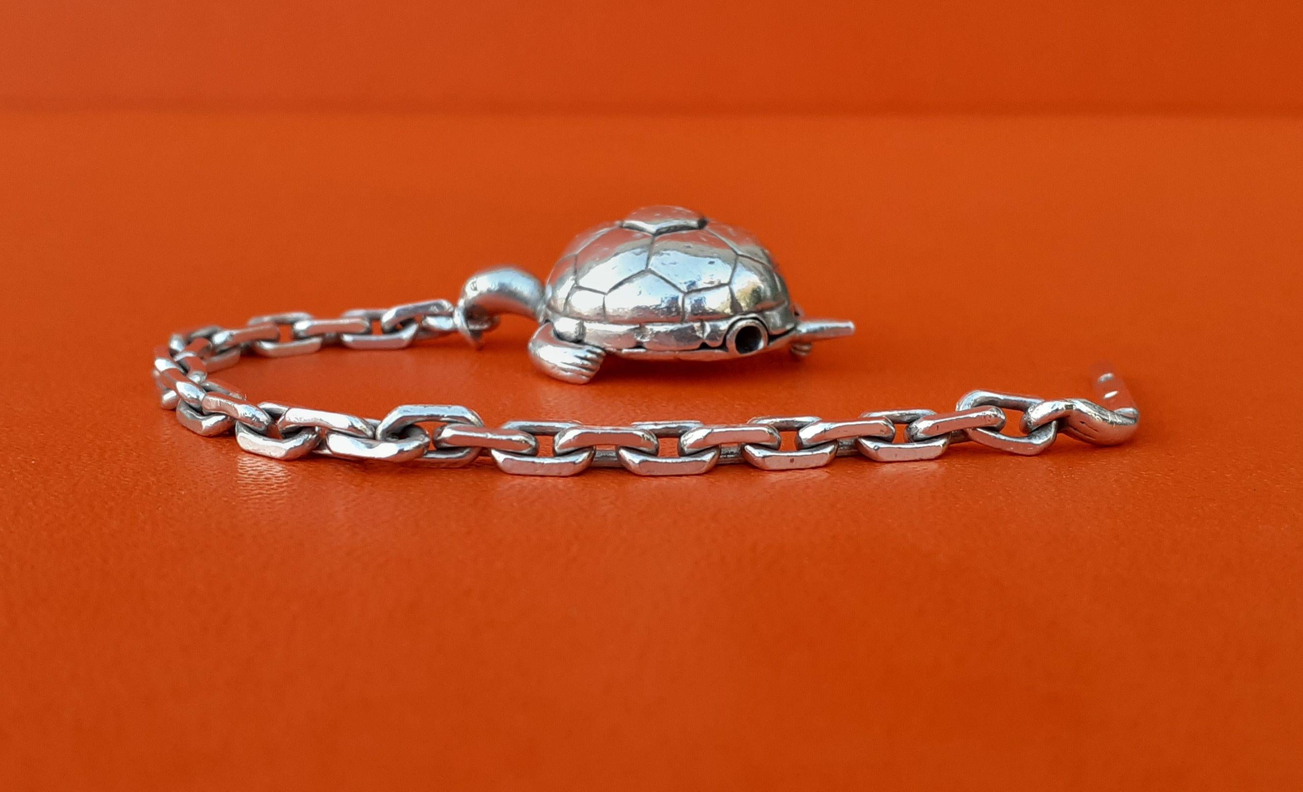 Exceptional Hermès Secret Mechansim Turtle Key Ring or Charm in Silver  3