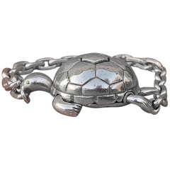 Exceptional Hermès Secret Mechansim Turtle Key Ring or Charm in Silver