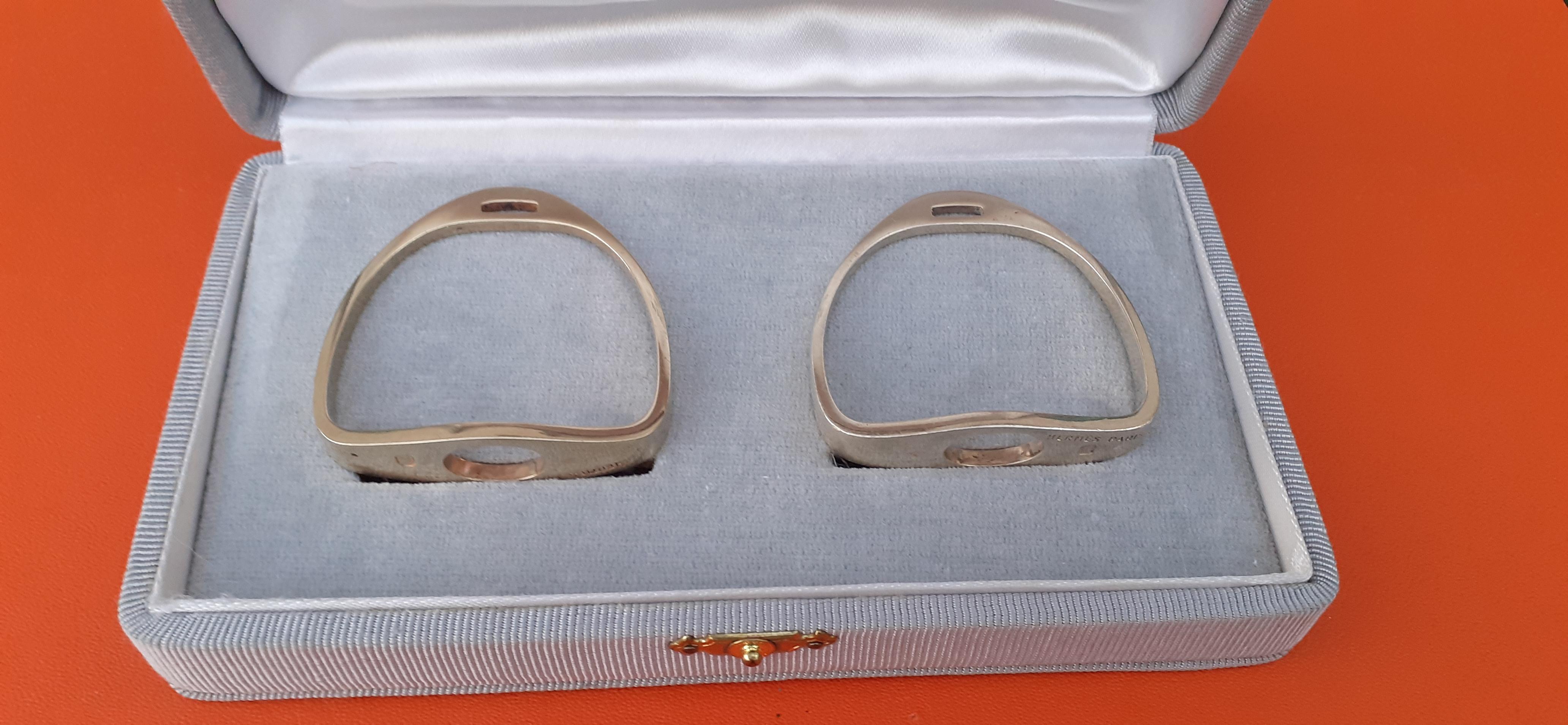 Exceptional Hermès Set of 2 Napkin Rings Stirrups Shaped in Silver-Gilt Texas For Sale 1
