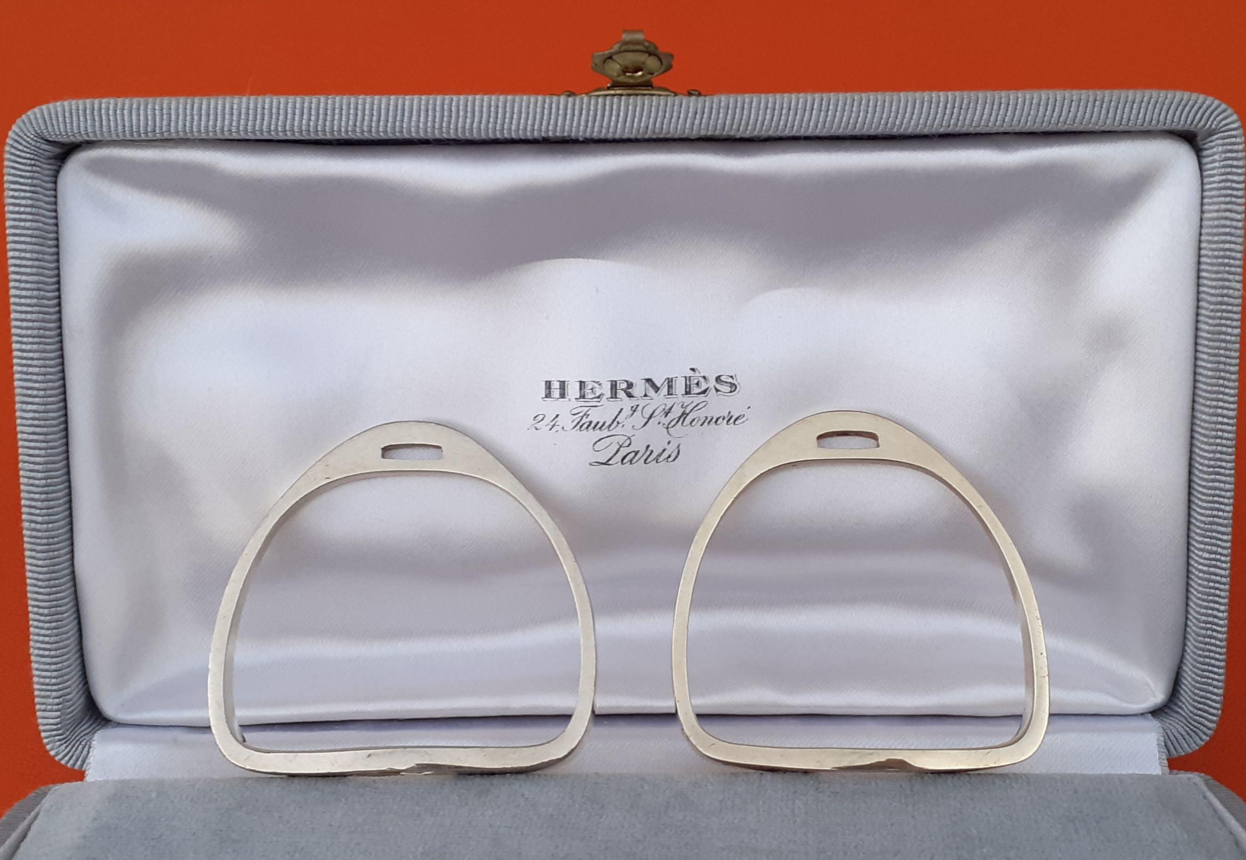 Exceptional Hermès Set of 2 Napkin Rings Stirrups Shaped in Silver-Gilt Texas For Sale 3