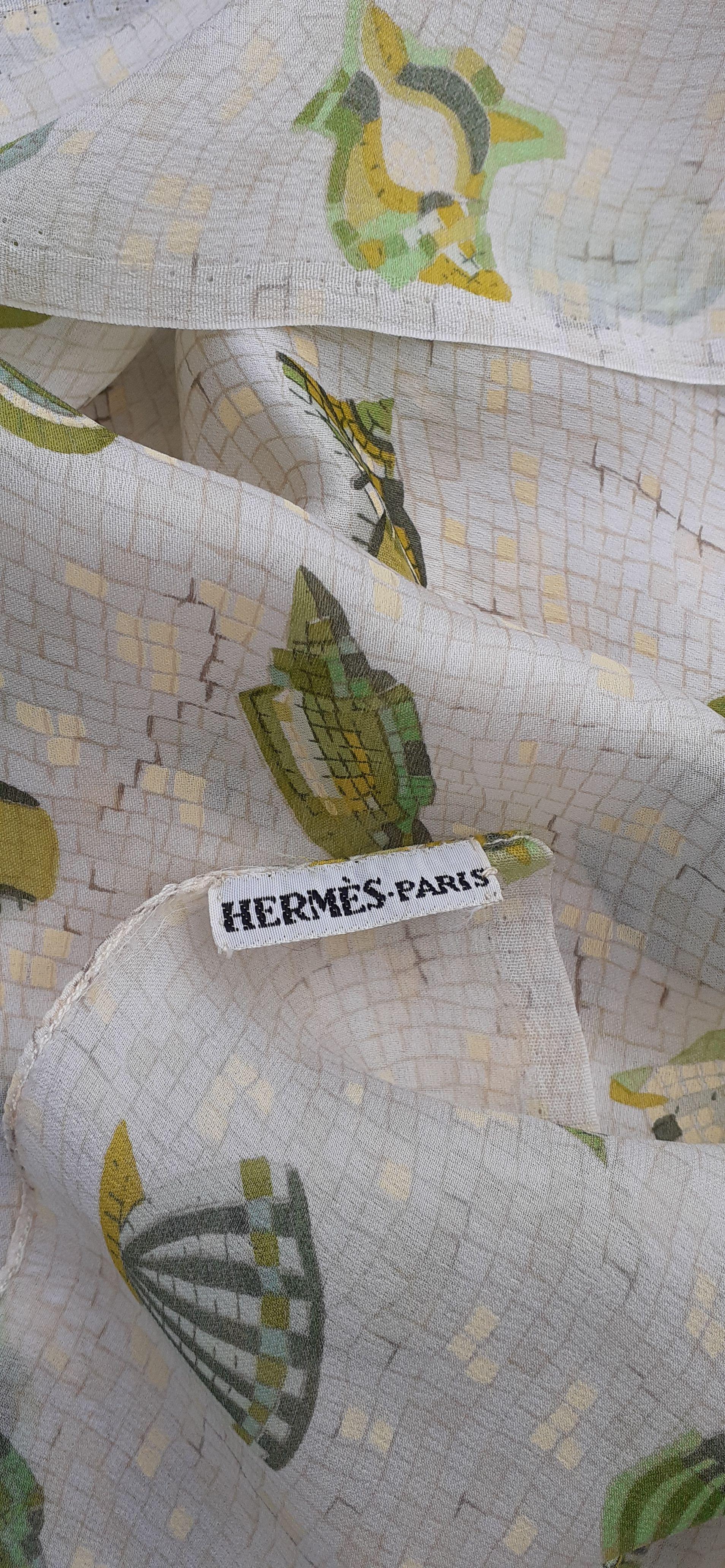 Seltenes Hermès Set aus passendem Schal und Kummerbund Muscheln auf Mosaik in Seide im Angebot 7